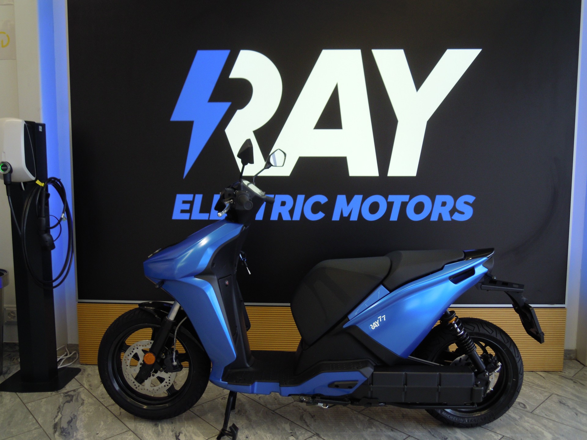 RAY RAY 7.7 3.3kW Rapid Charger und Typ 2-image-5