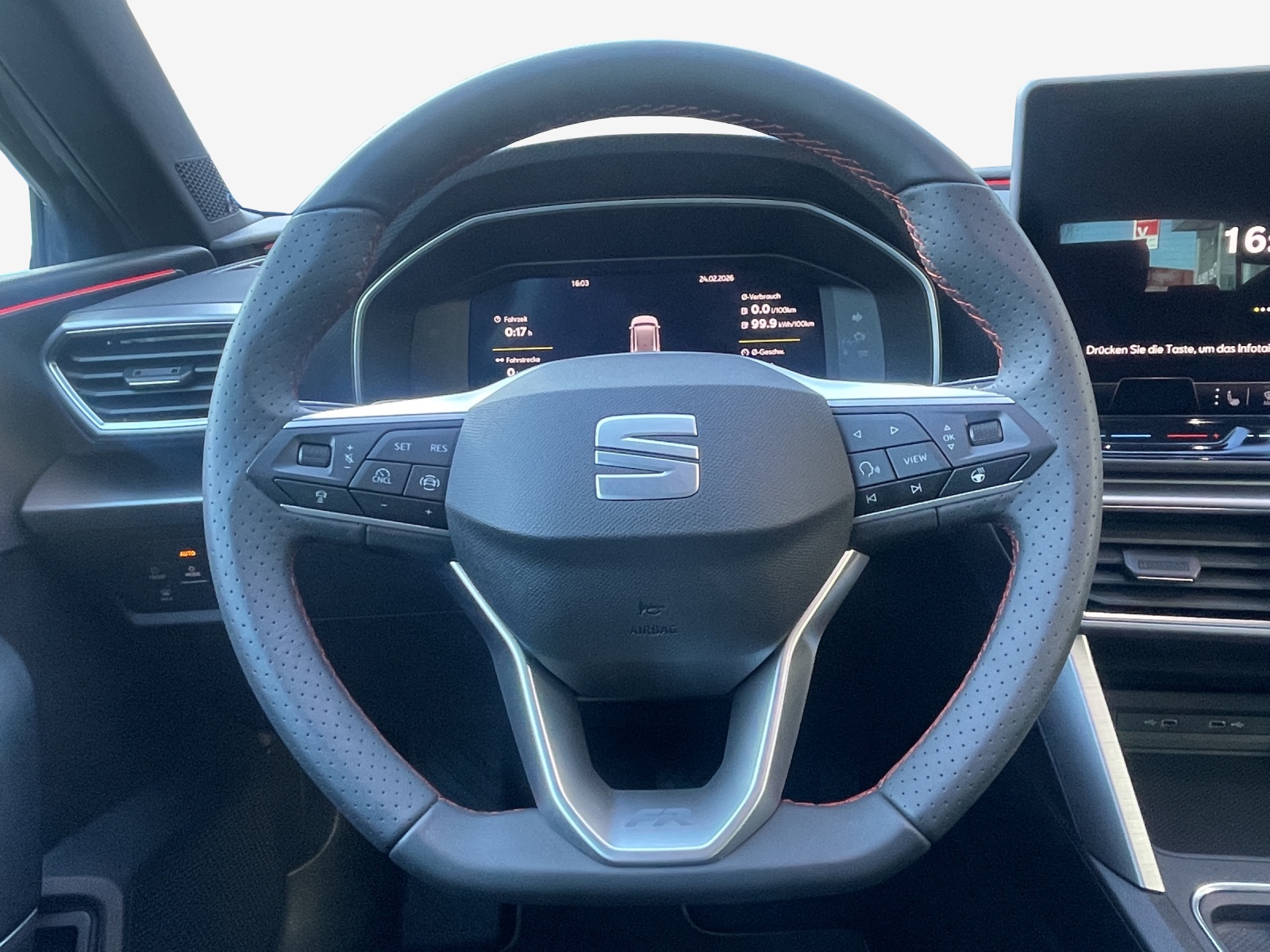 SEAT Leon ST 1.5 eHybrid pHEV DSG Move FR-image-9