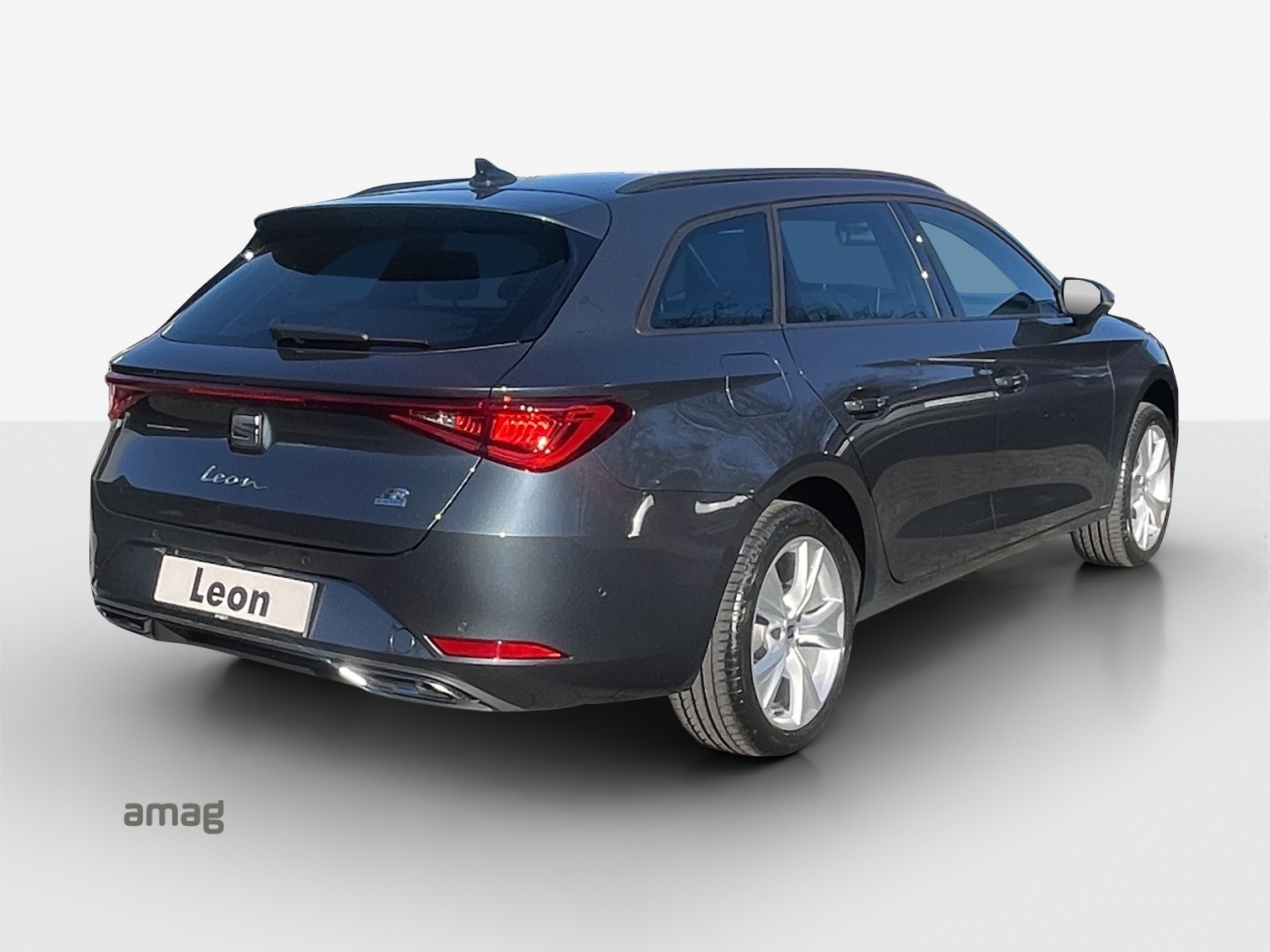 SEAT Leon ST 1.5 eHybrid pHEV DSG Move FR-image-4