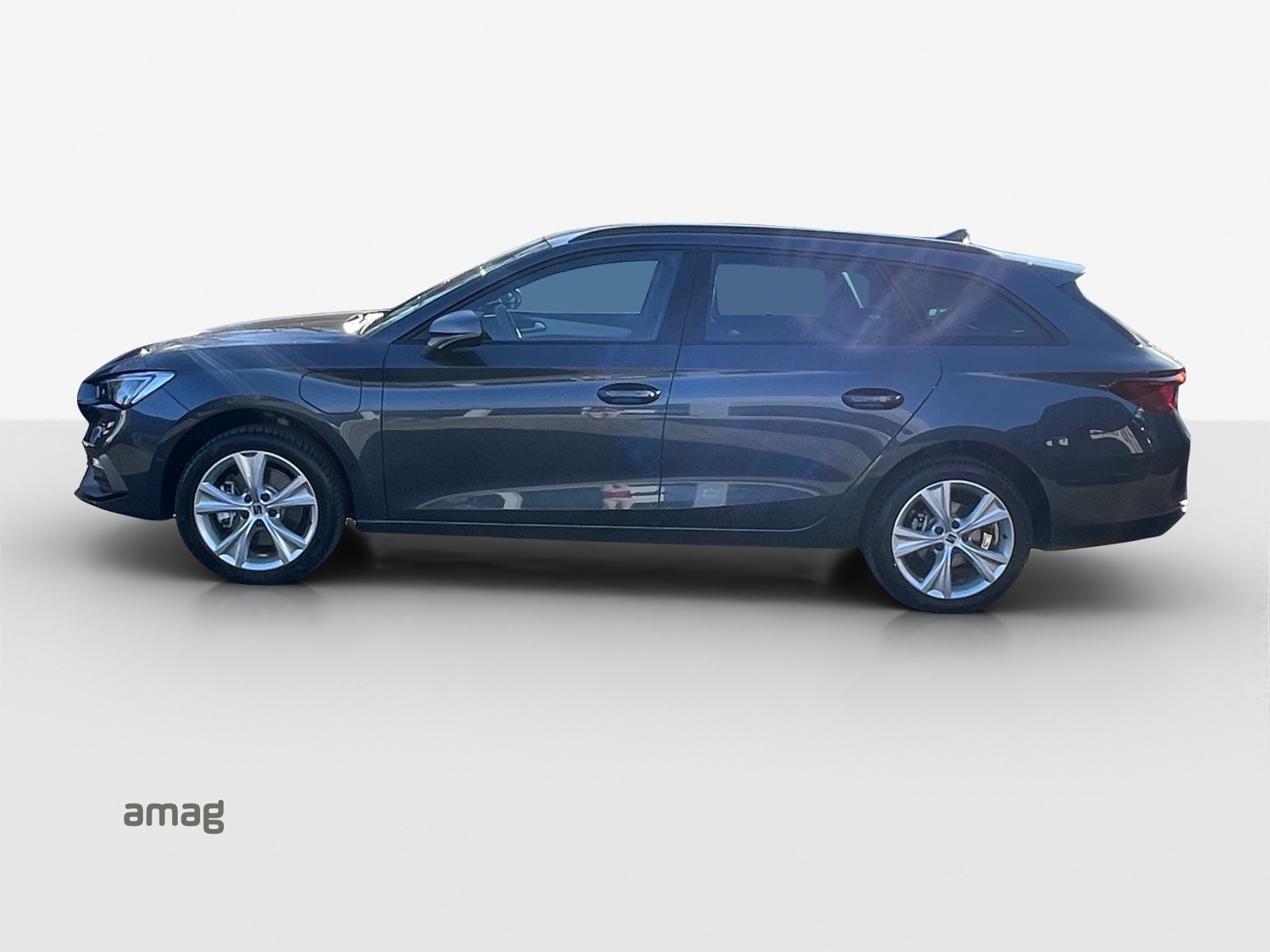 SEAT Leon ST 1.5 eHybrid pHEV DSG Move FR-image-1