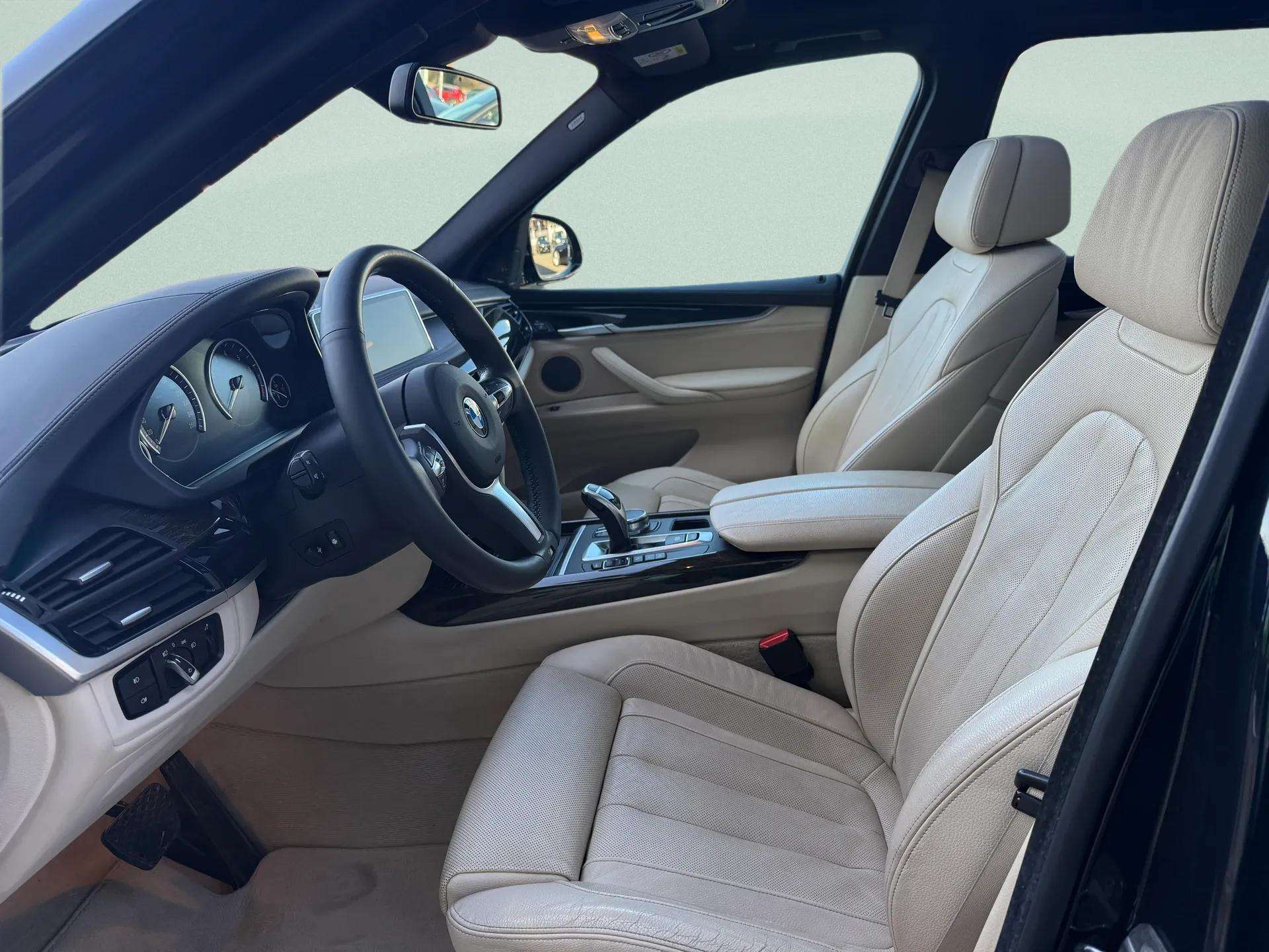 BMW X5 xDrive 50i Steptronic-image-10
