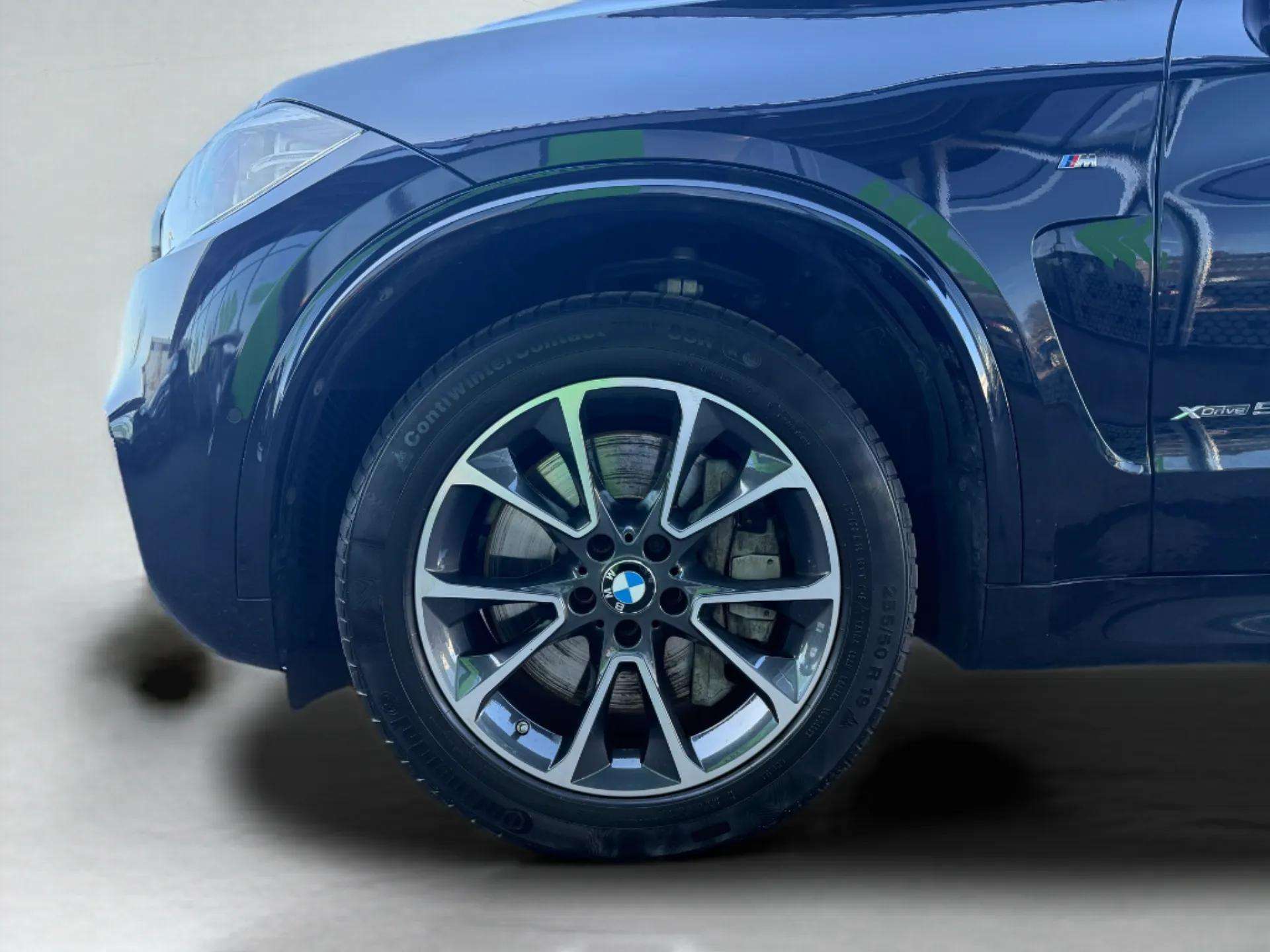BMW X5 xDrive 50i Steptronic-image-9