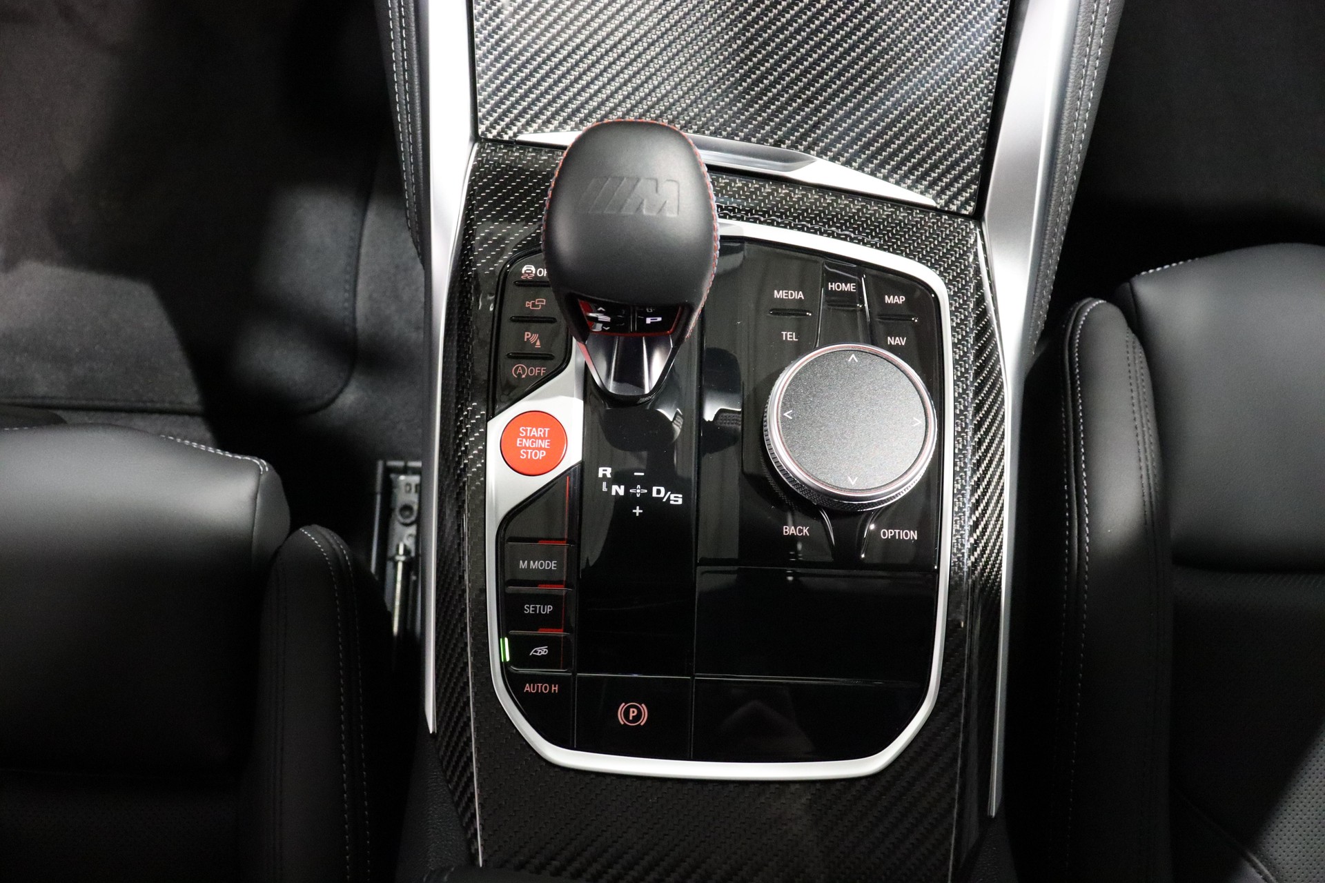 BMW M3 Competition xDrive Touring-image-11