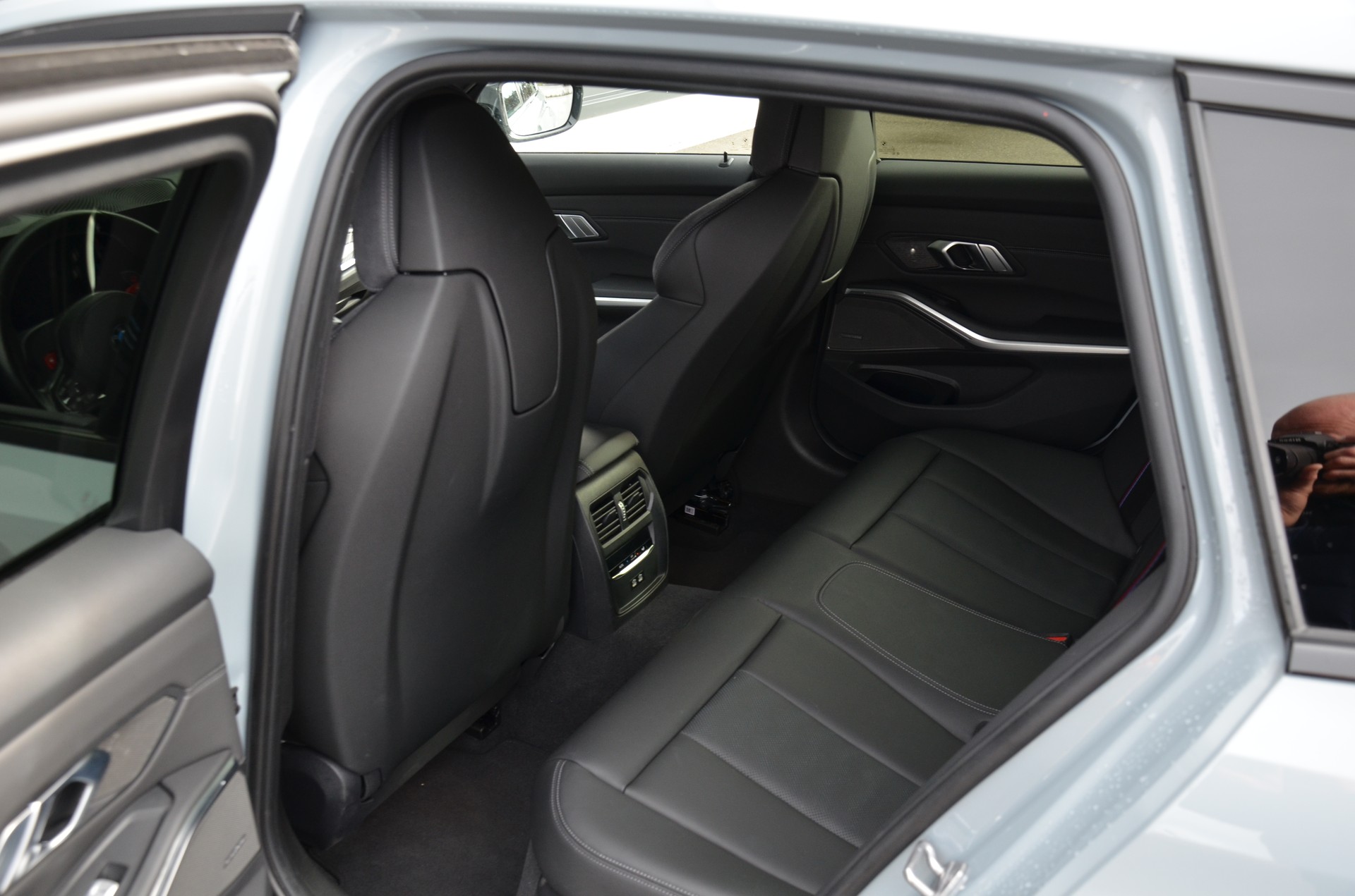 BMW M3 Touring xDrive Competition M-image-10