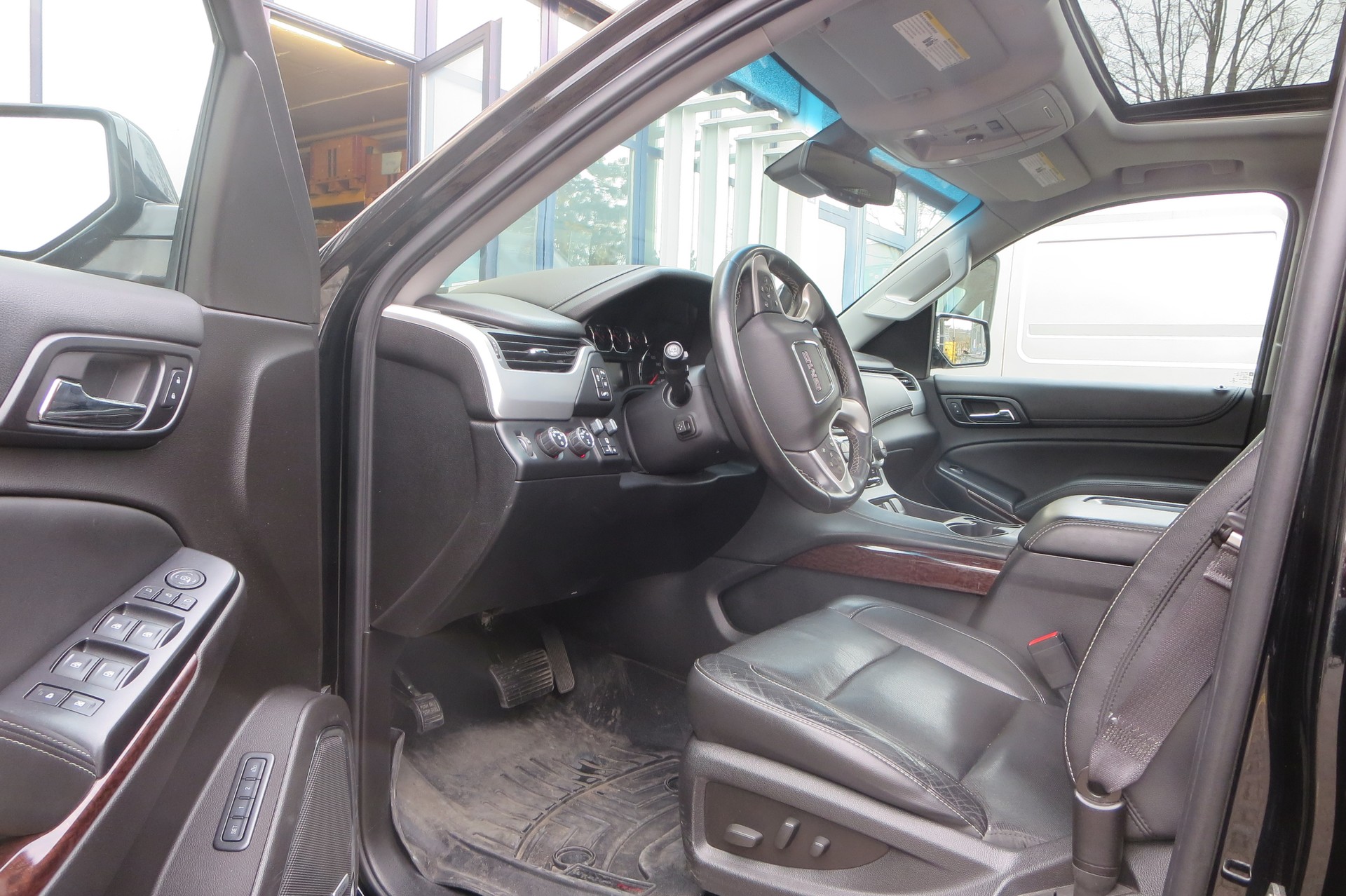 GMC Yukon SLT 5.3 V8 XL-image-6