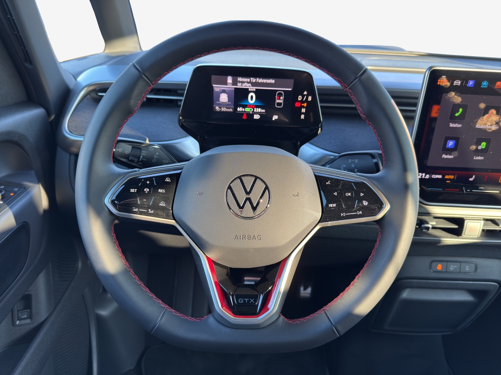 VW ID.Buzz NWB GTX 4 Motion-image-9