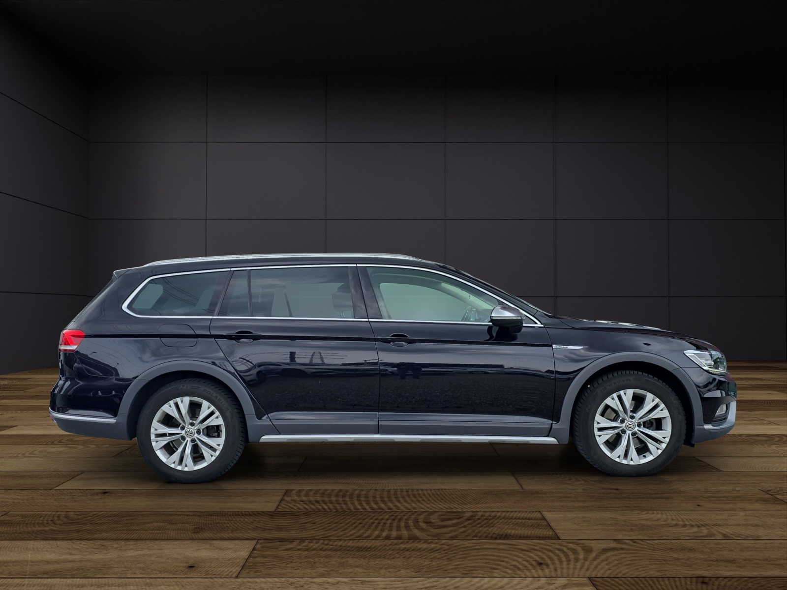 VW Passat Alltrack 2.0 TDI BMT 4Motion DSG-image-4