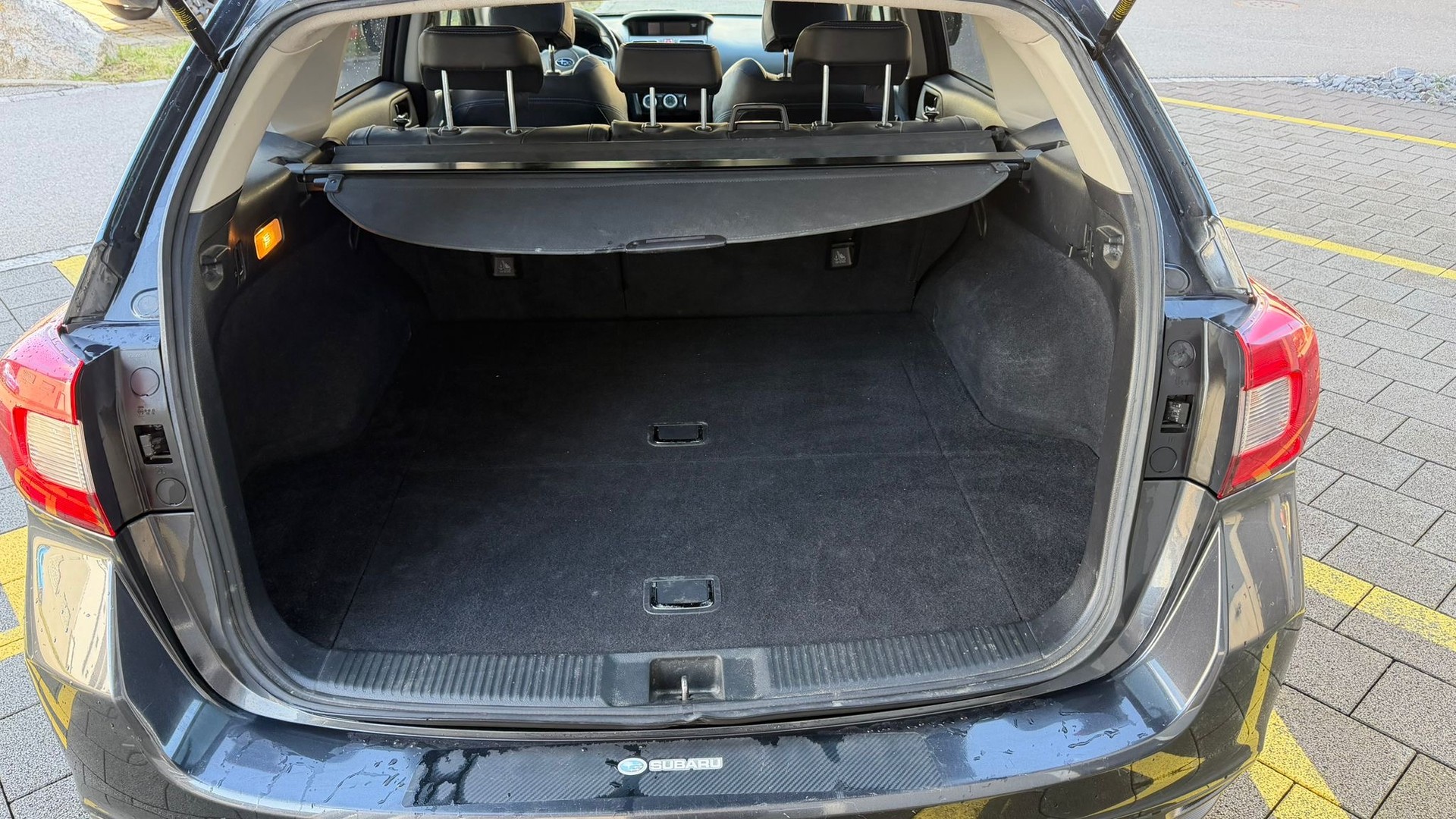 SUBARU Levorg 1.6DIT Luxury S AWD Lineartronic-image-16