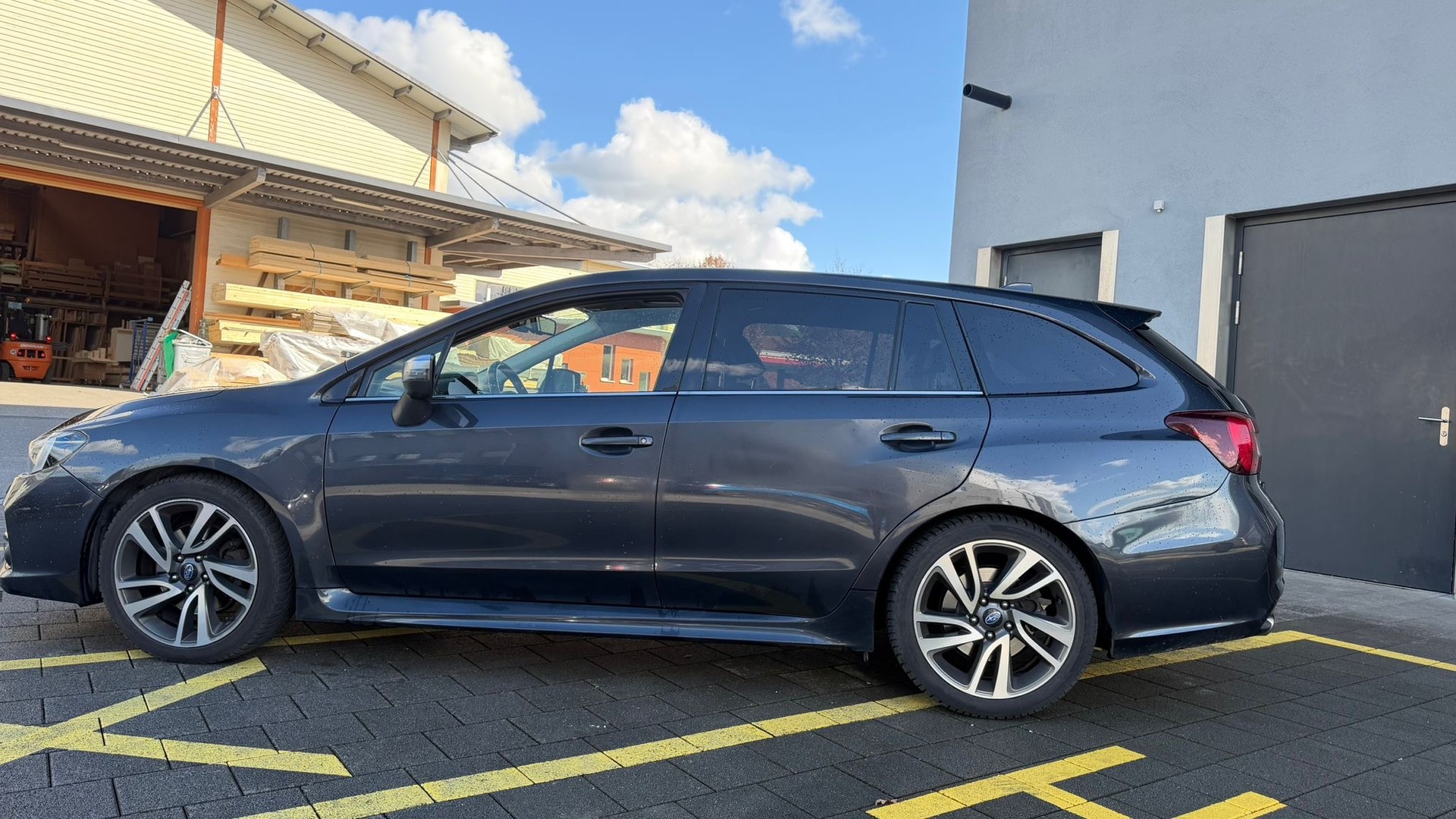 SUBARU Levorg 1.6DIT Luxury S AWD Lineartronic-image-7