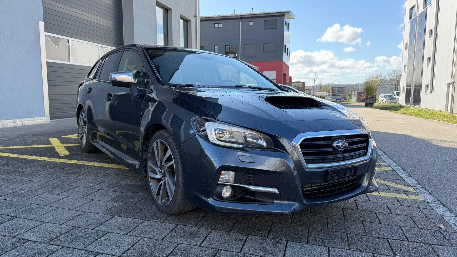 SUBARU Levorg 1.6DIT Luxury S AWD Lineartronic-image-3