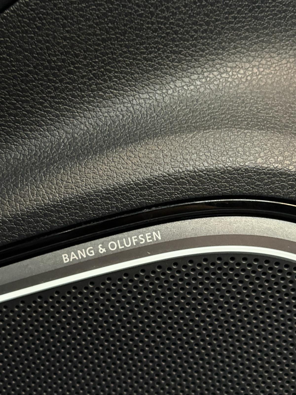 AUDI RS3 2.5 TSI quattro S-tronic-image-15