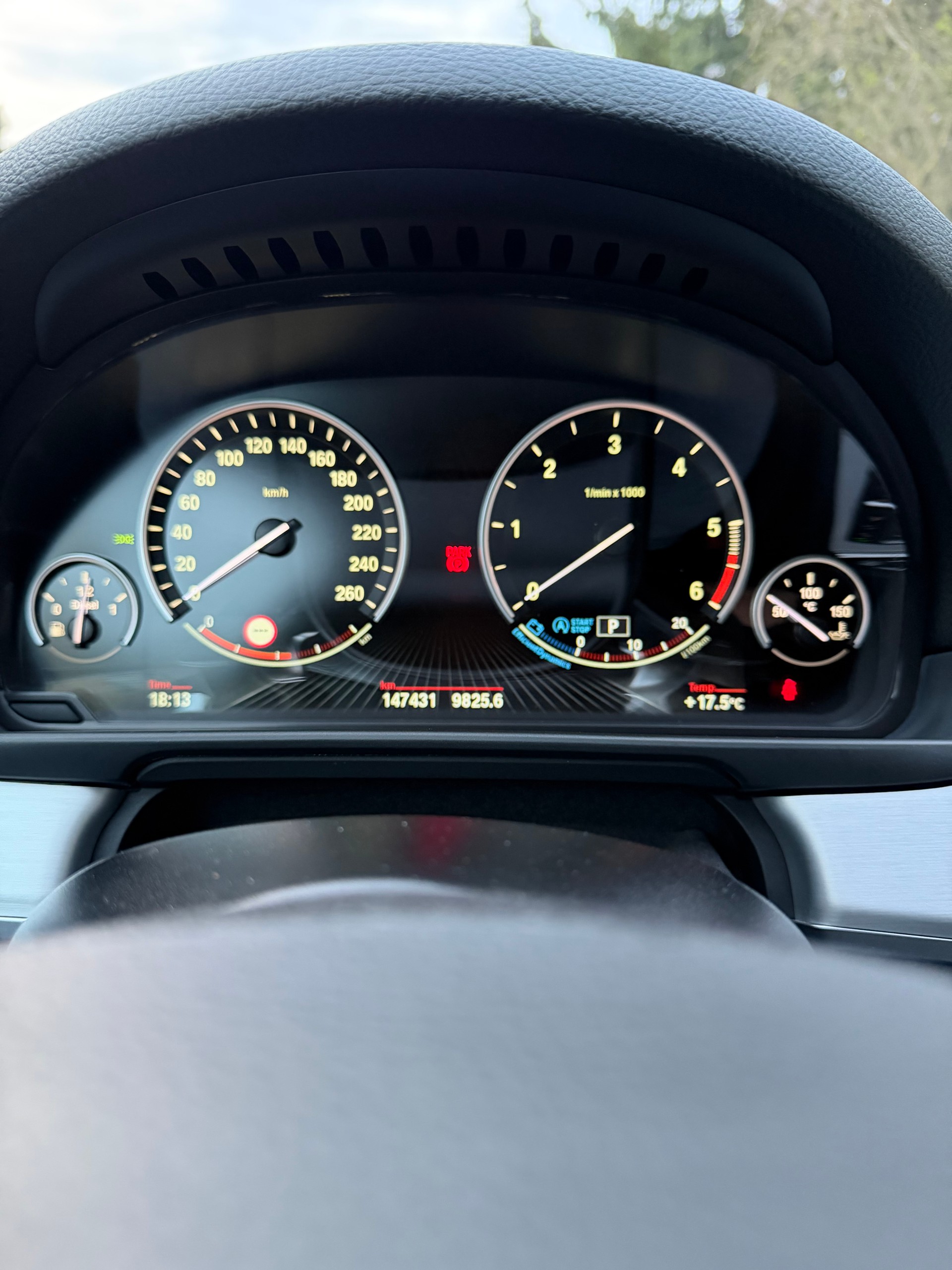 BMW 530d Touring xDrive Luxury Line Steptronic-image-12