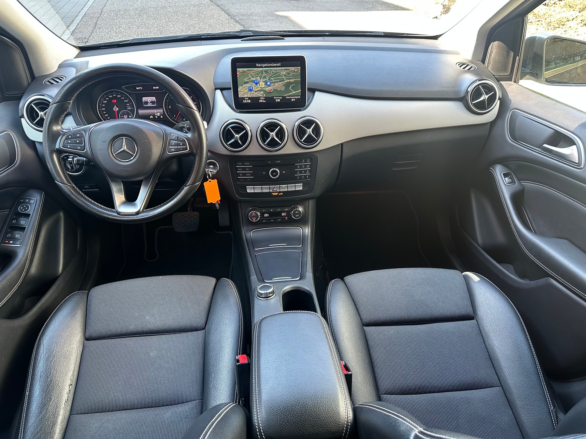 MERCEDES-BENZ B 220 CDI Swiss Star Edition Style 4Matic 7G-DCT-image-10
