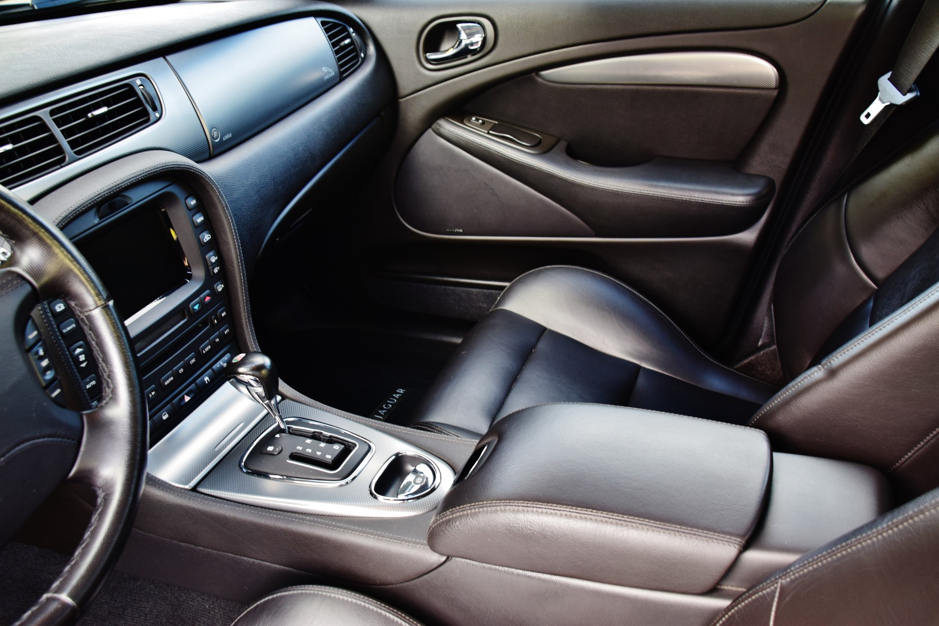 JAGUAR S-Type 4.2 V8 S/C R-image-13
