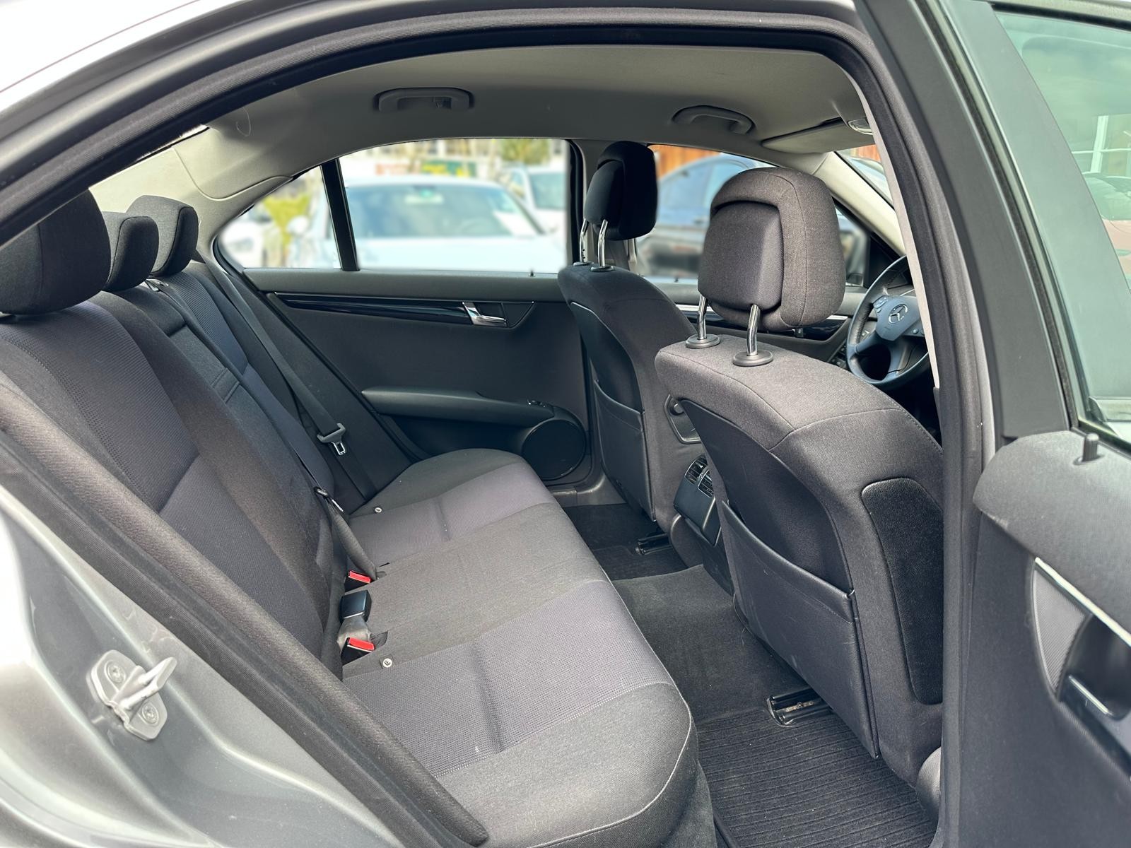 MERCEDES-BENZ C 200 Kompressor (Classic) Automatic-image-8
