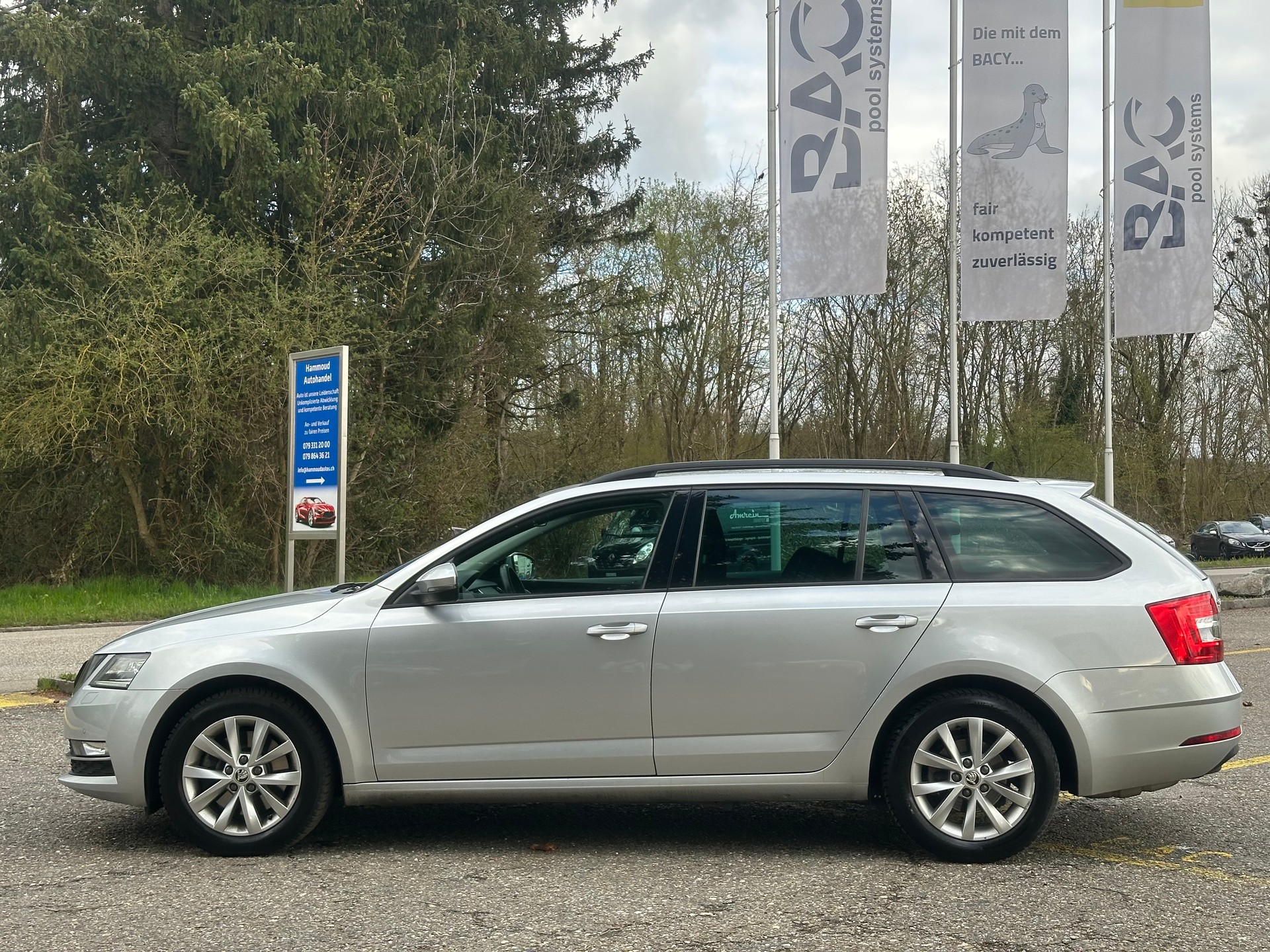 SKODA Octavia Combi 2.0 TDI Style 4x4 DSG-image-2
