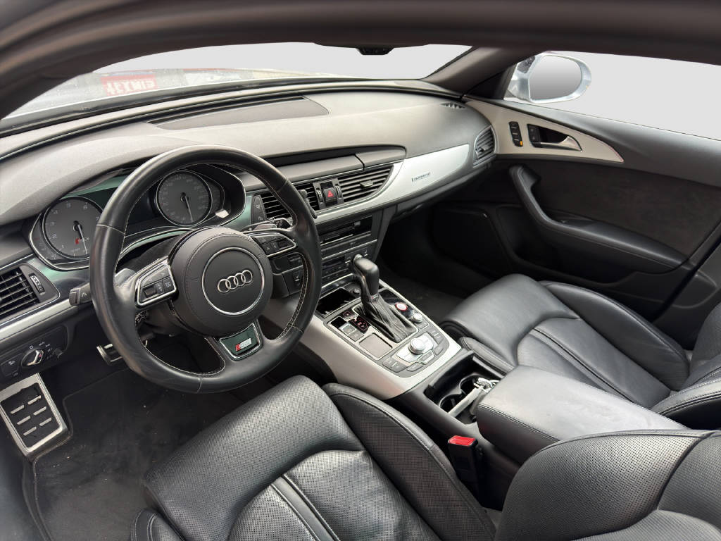 AUDI S6 Avant 4.0 V8 TFSI quattro S-Tronic-image-7