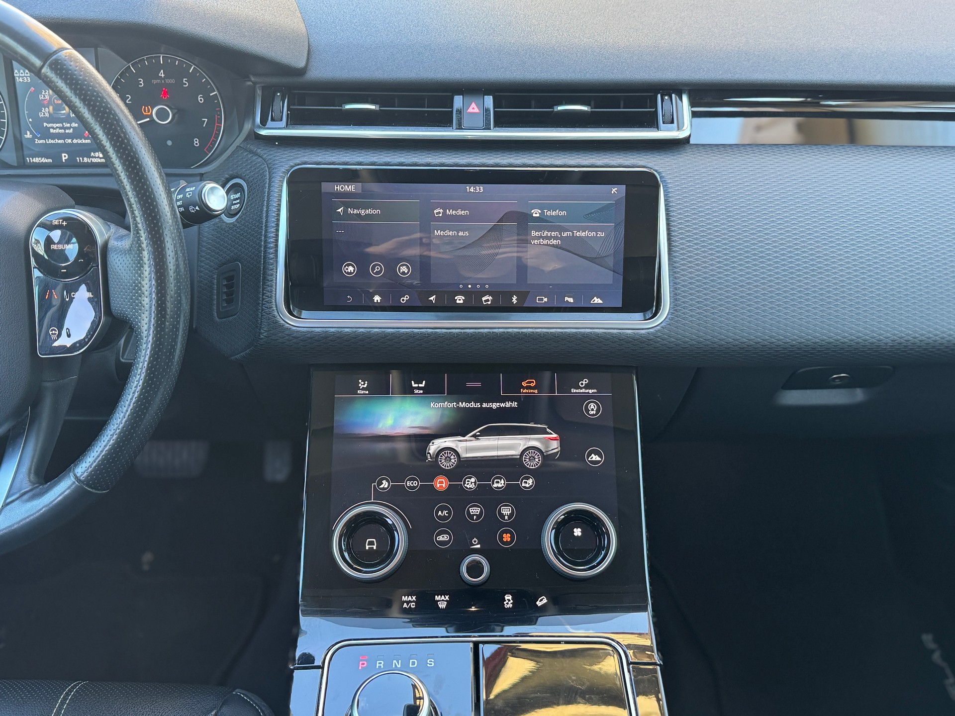 LAND ROVER Range Rover Velar P 250 S Automatic-image-16