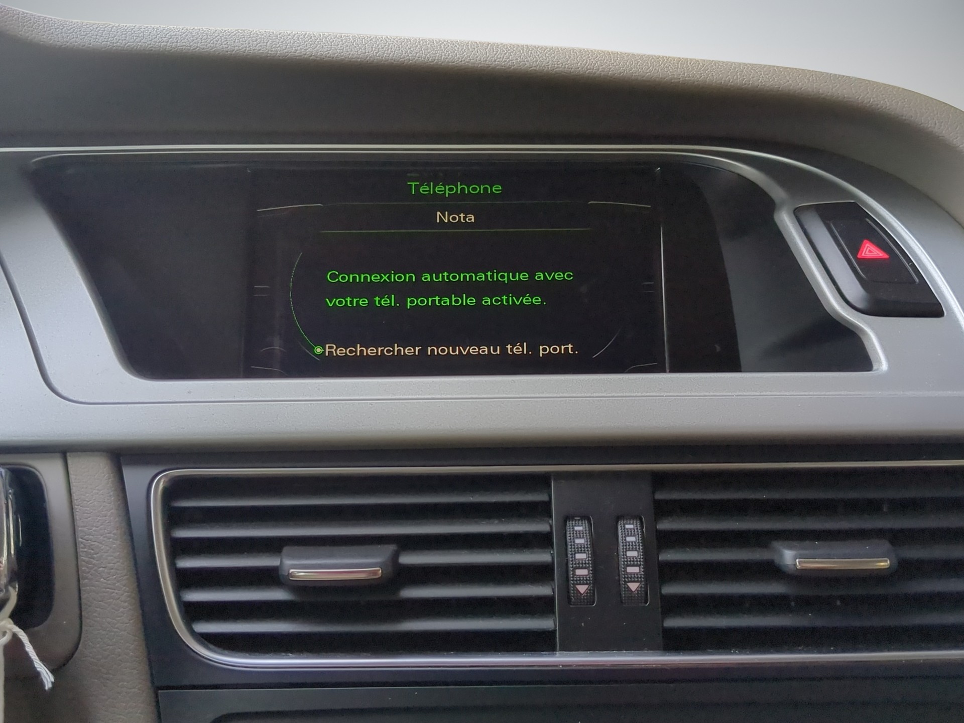 AUDI A4 Avant 2.0 TFSI quattro S-tronic-image-14