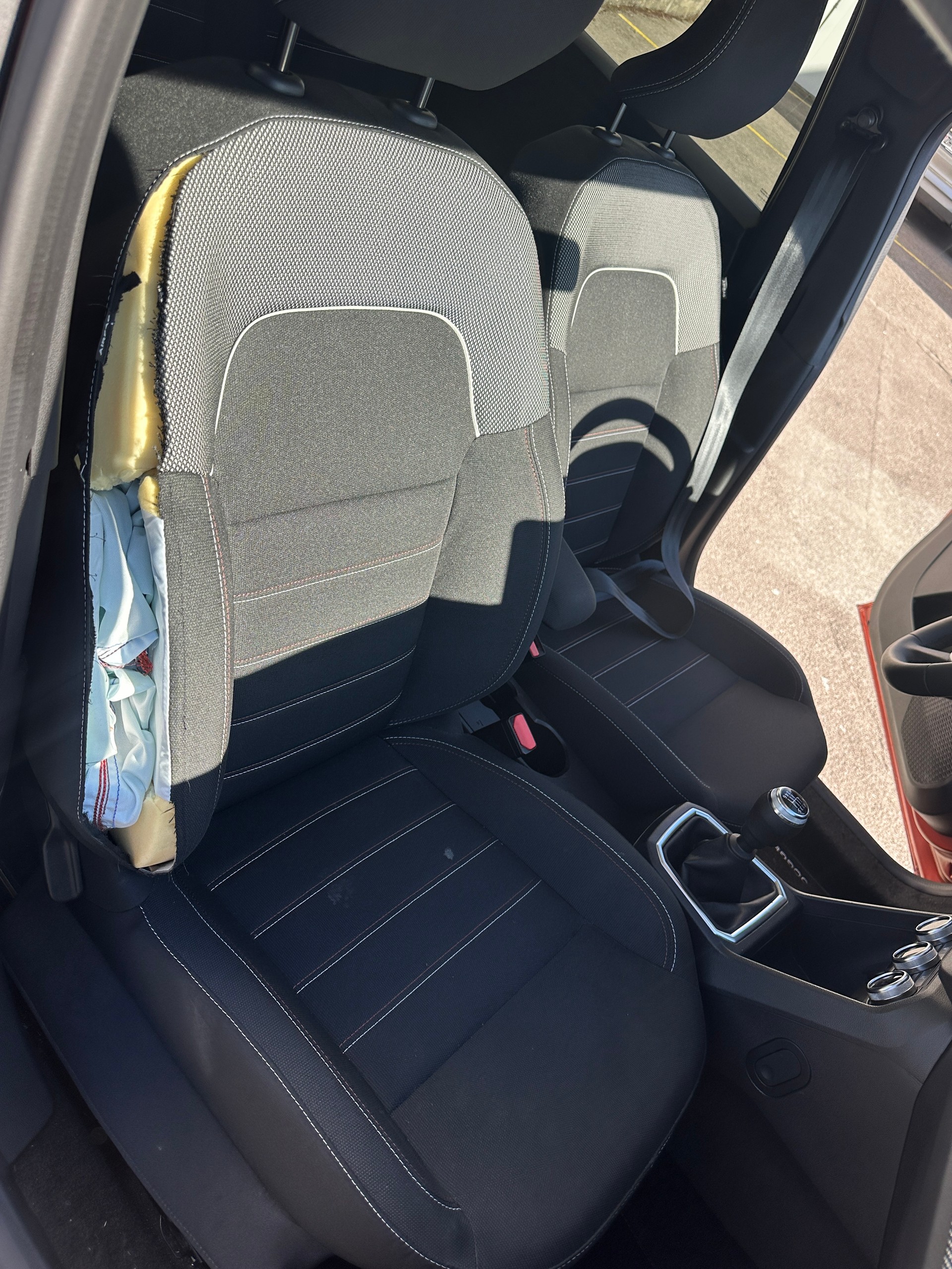 DACIA Jogger TCe 110 Extreme-image-13