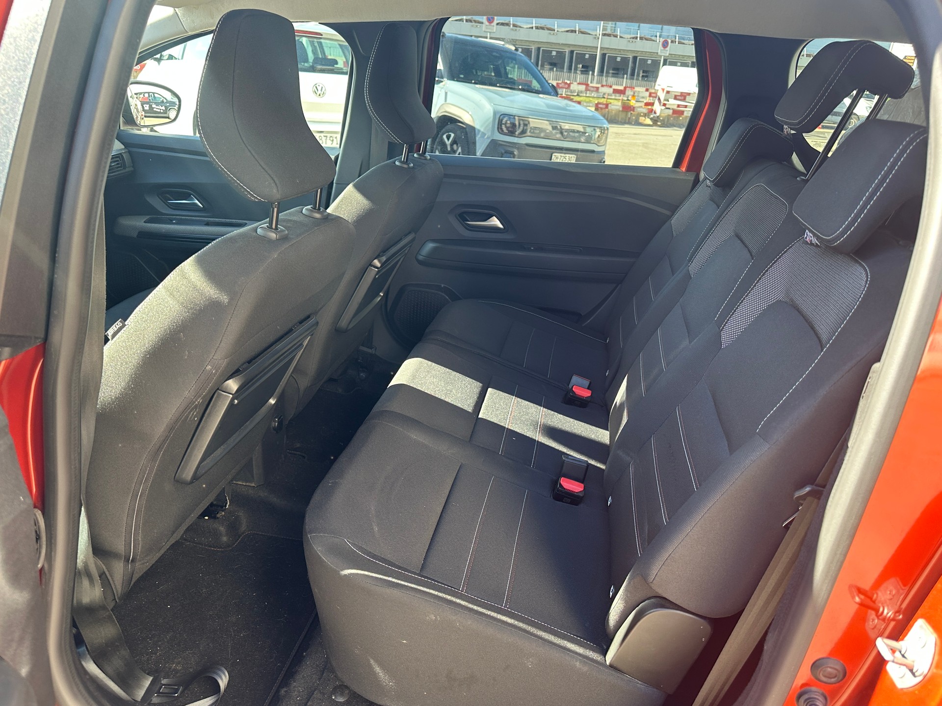 DACIA Jogger TCe 110 Extreme-image-7