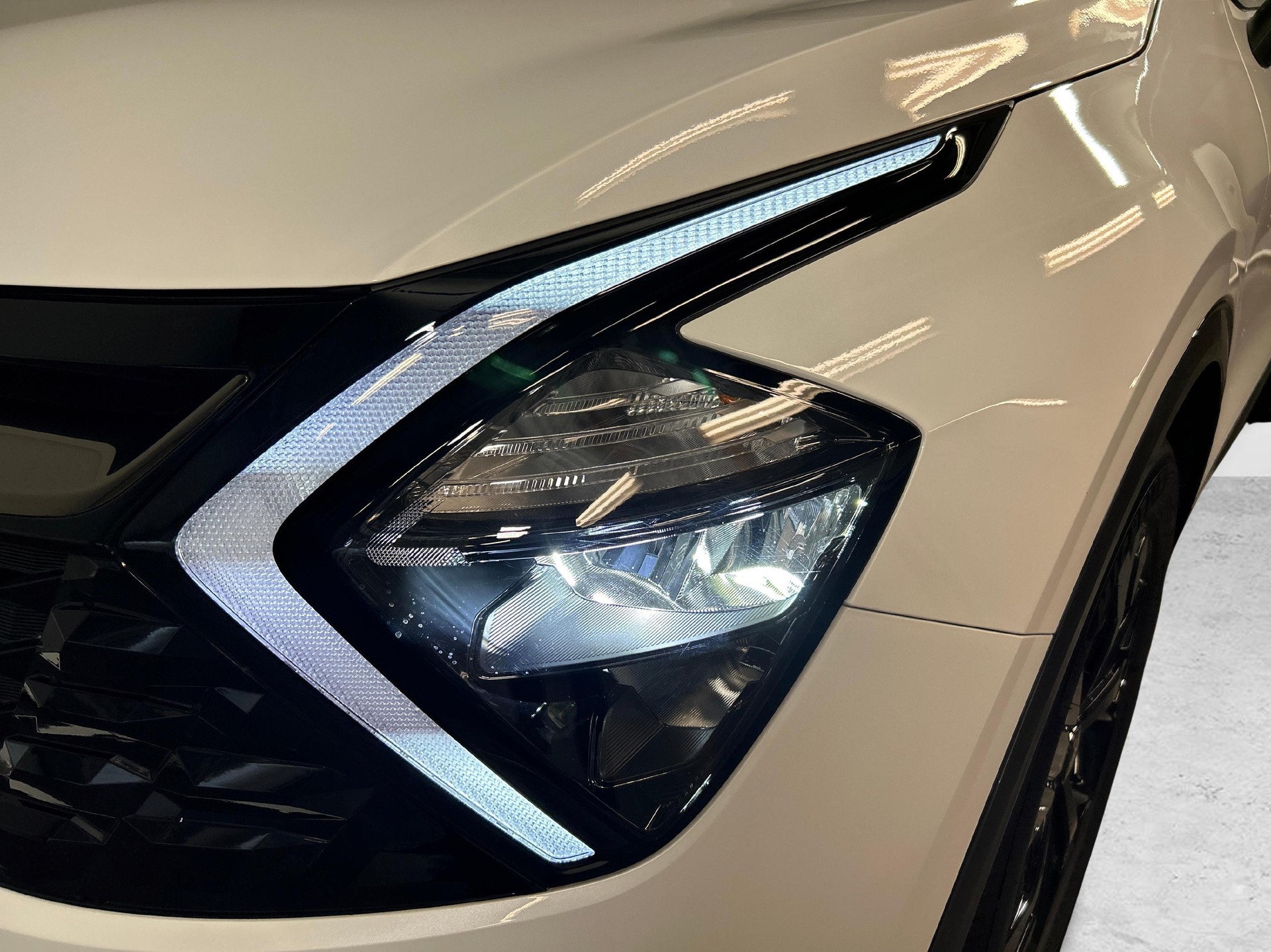 KIA Sportage 1.6 T-GDi PHEV Power Edition-image-15