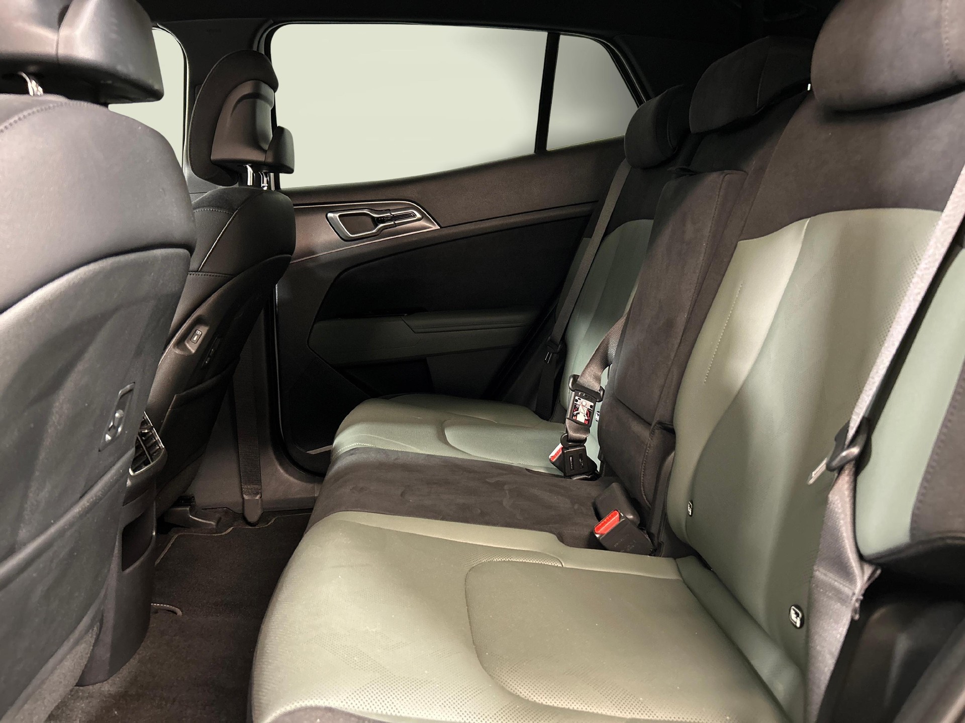 KIA Sportage 1.6 T-GDi PHEV Power Edition-image-4