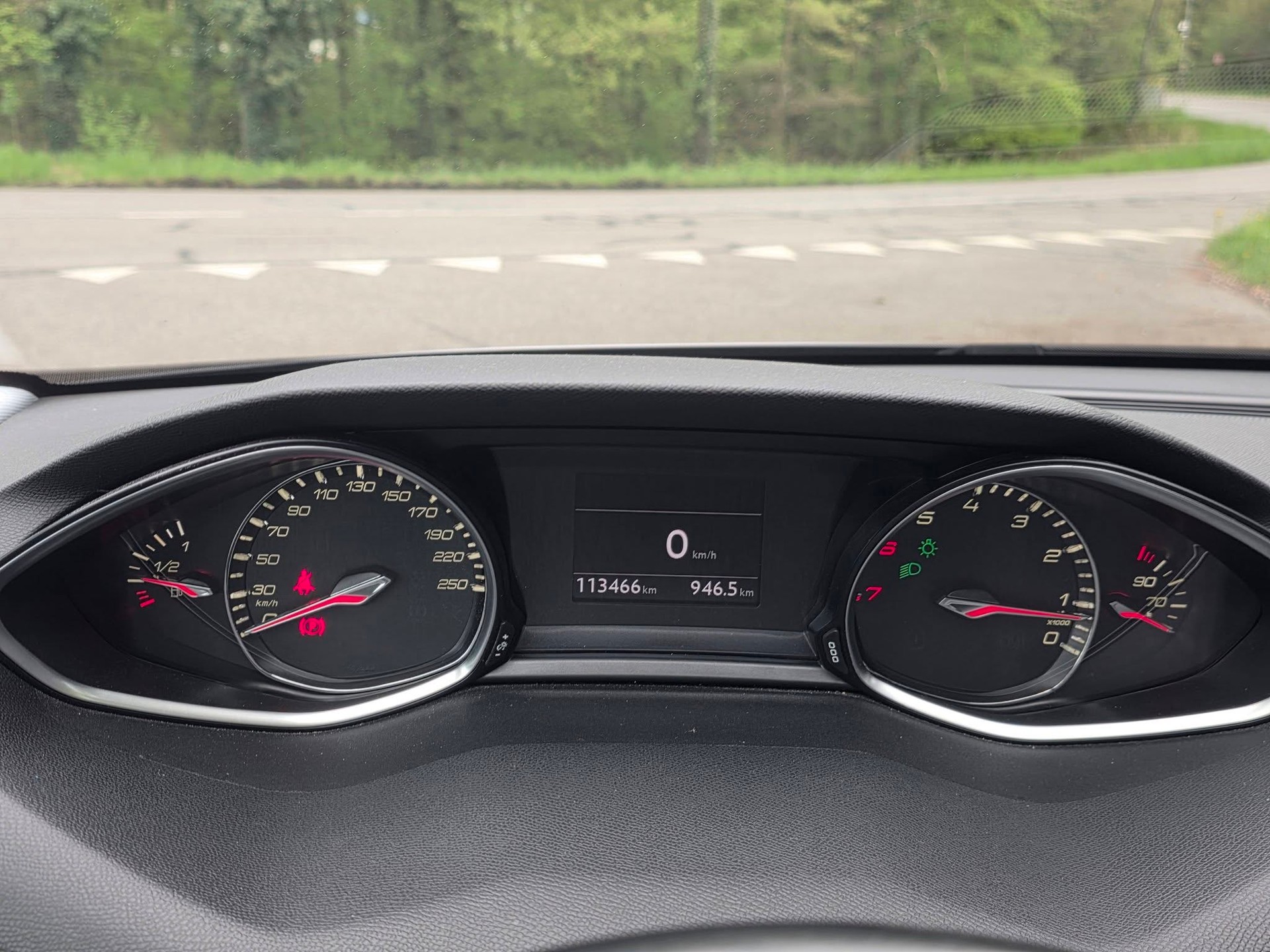 PEUGEOT 308 1.6 THP Allure-image-1