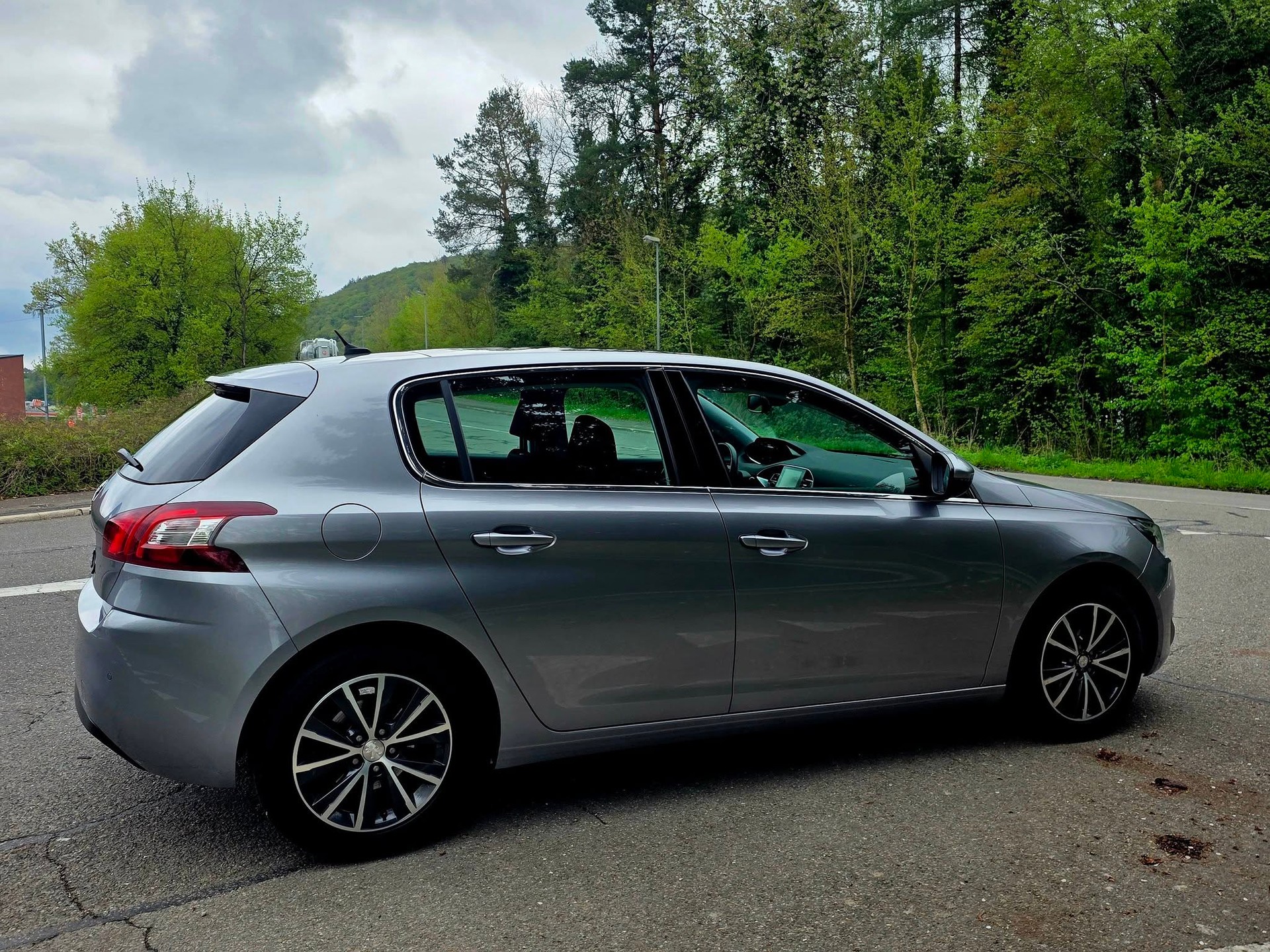 PEUGEOT 308 1.6 THP Allure-image-4