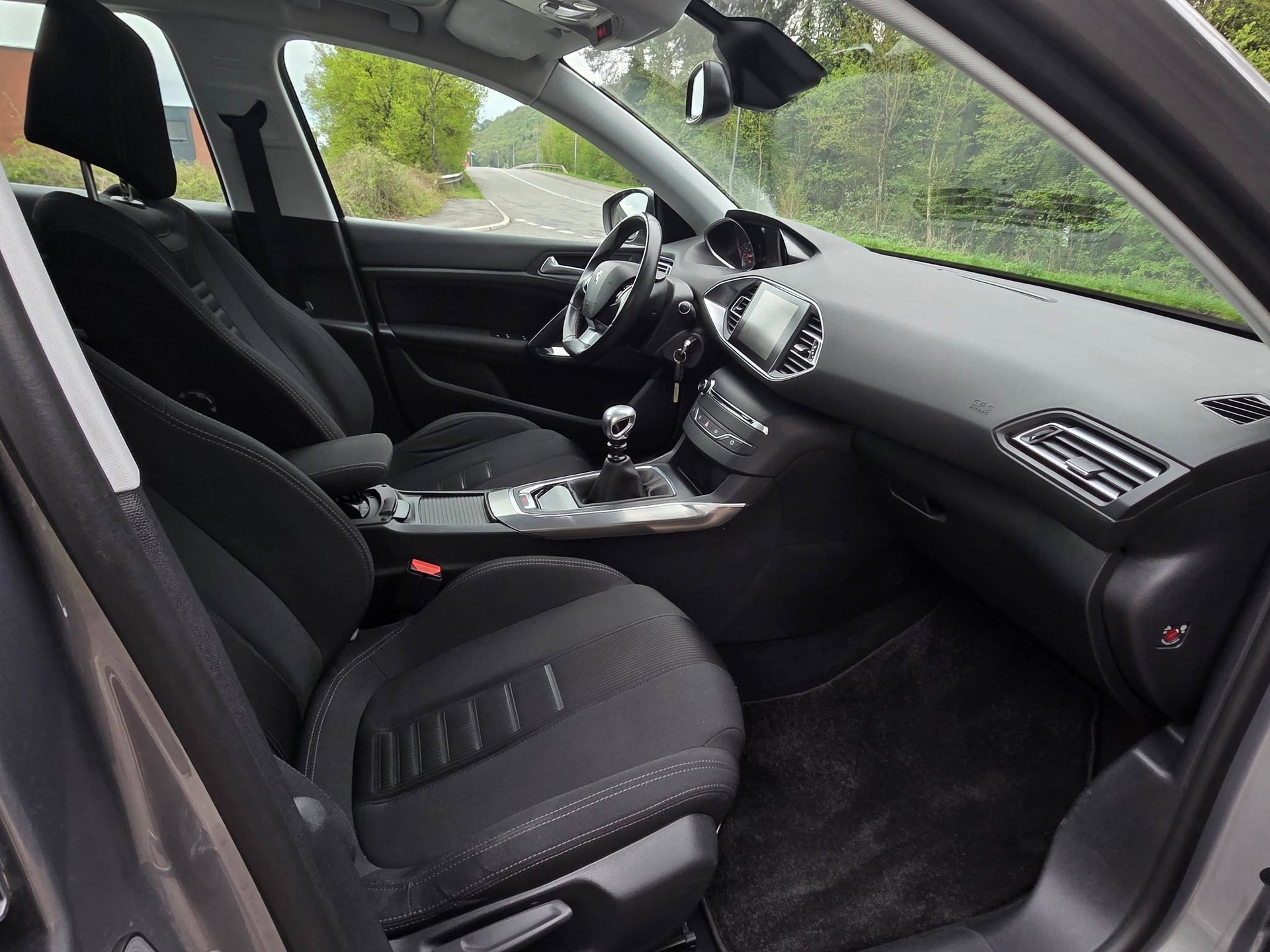 PEUGEOT 308 1.6 THP Allure-image-5