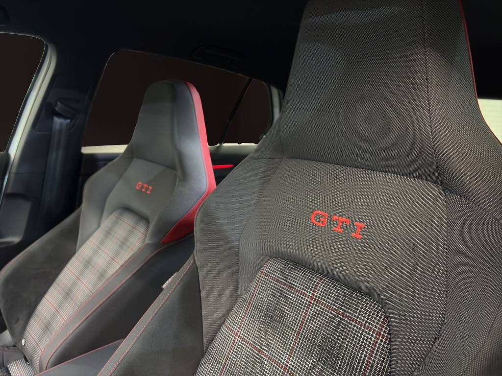 VW Golf 2.0 TSI GTI DSG-image-14