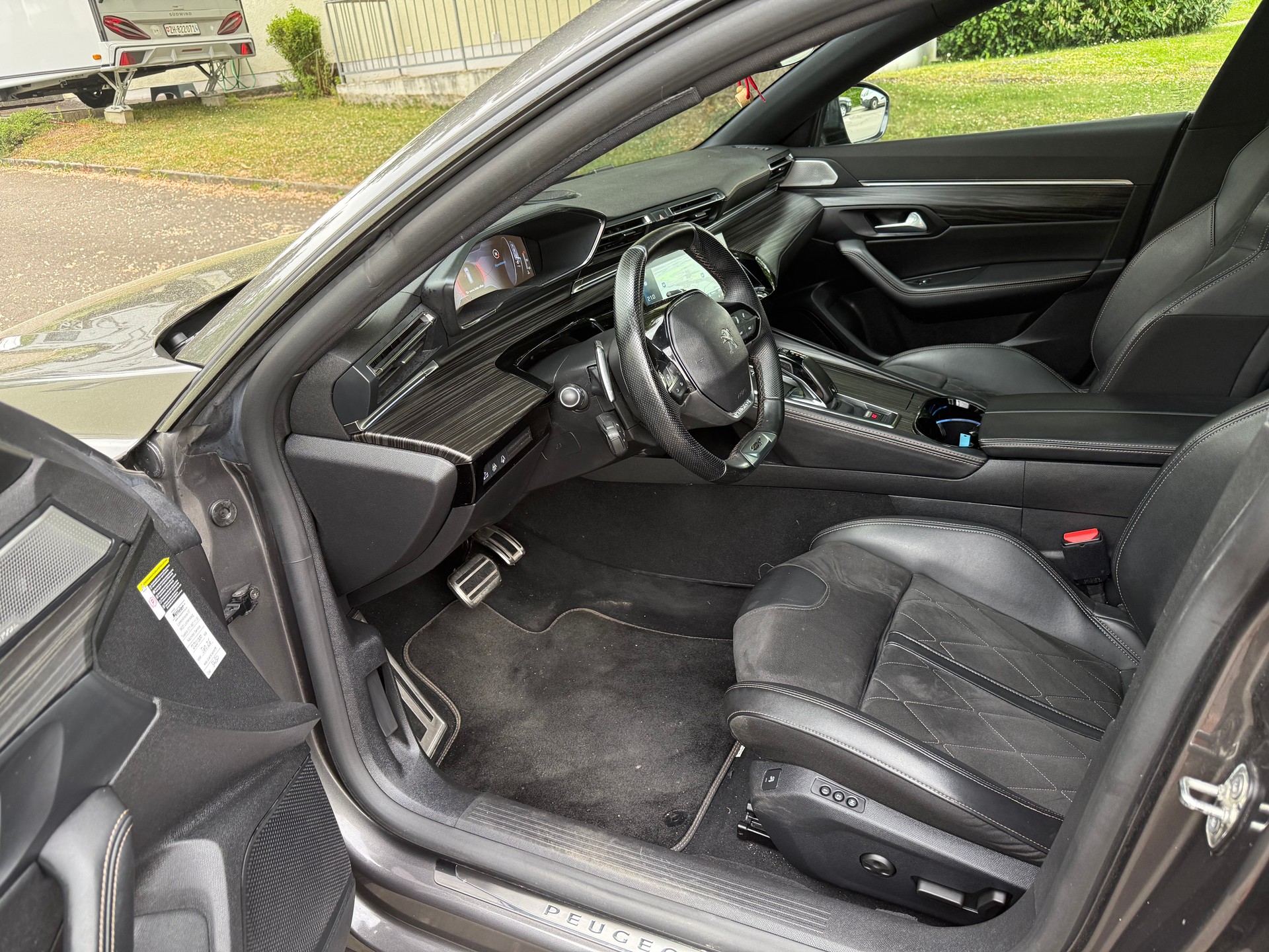 PEUGEOT 508 SW 1.5 Blue HDi GT EAT8-image-5