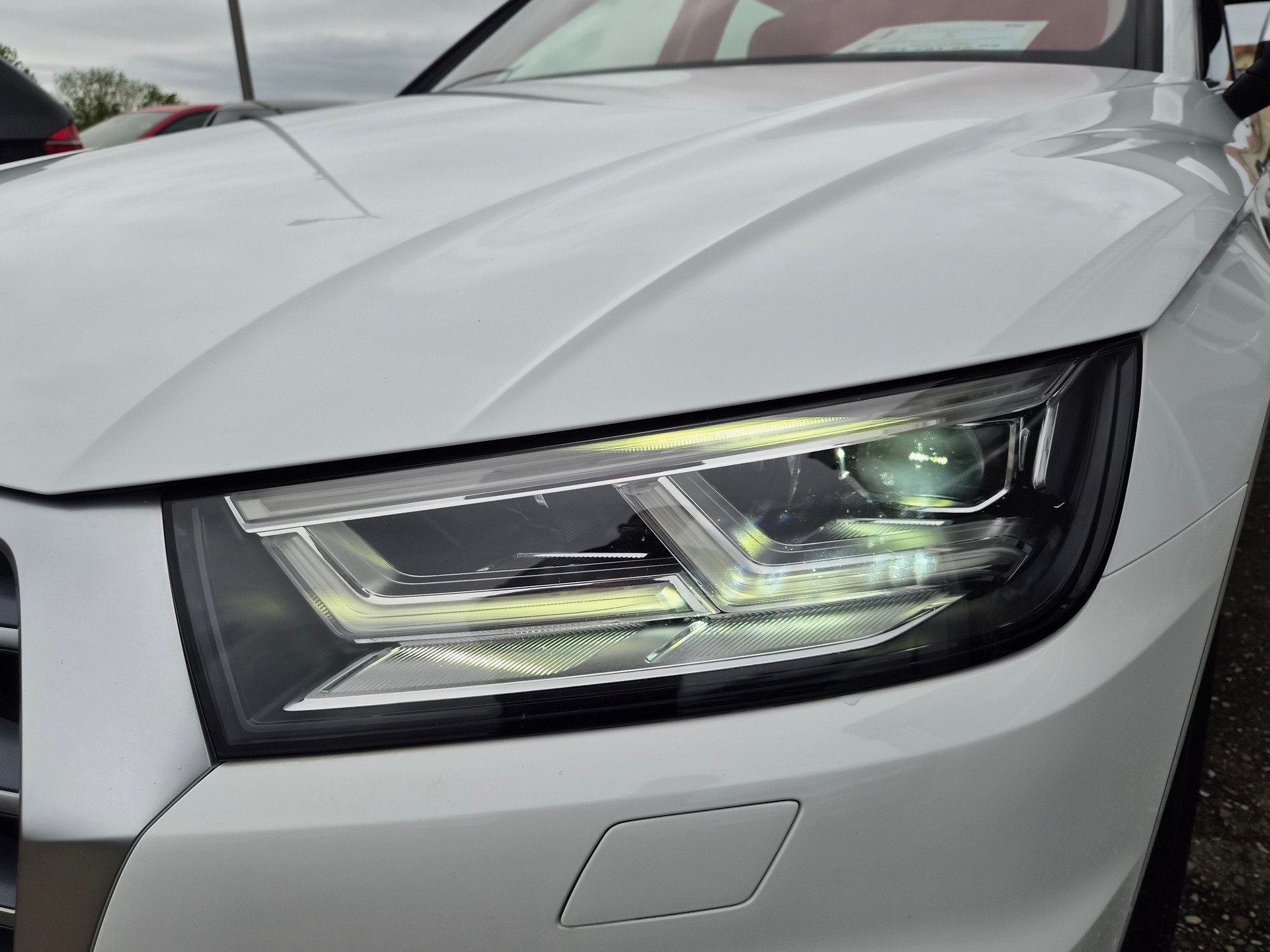 AUDI Q5 2.0 TDI sport quattro S-tronic-image-27