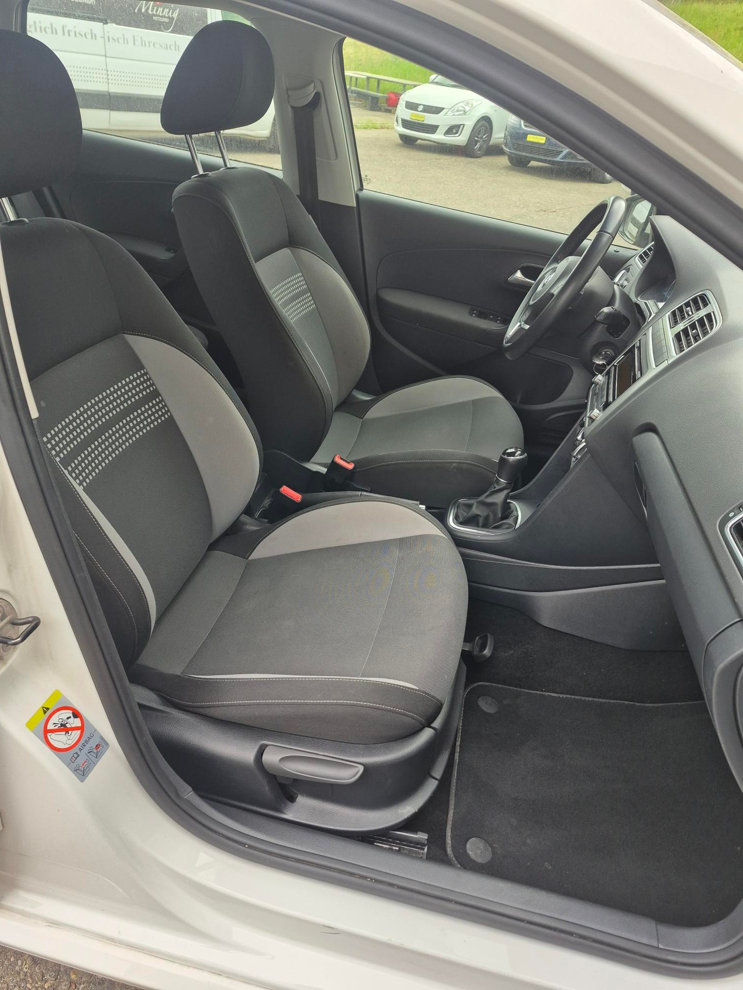 VW Polo 1.2 12V Trendline-image-13