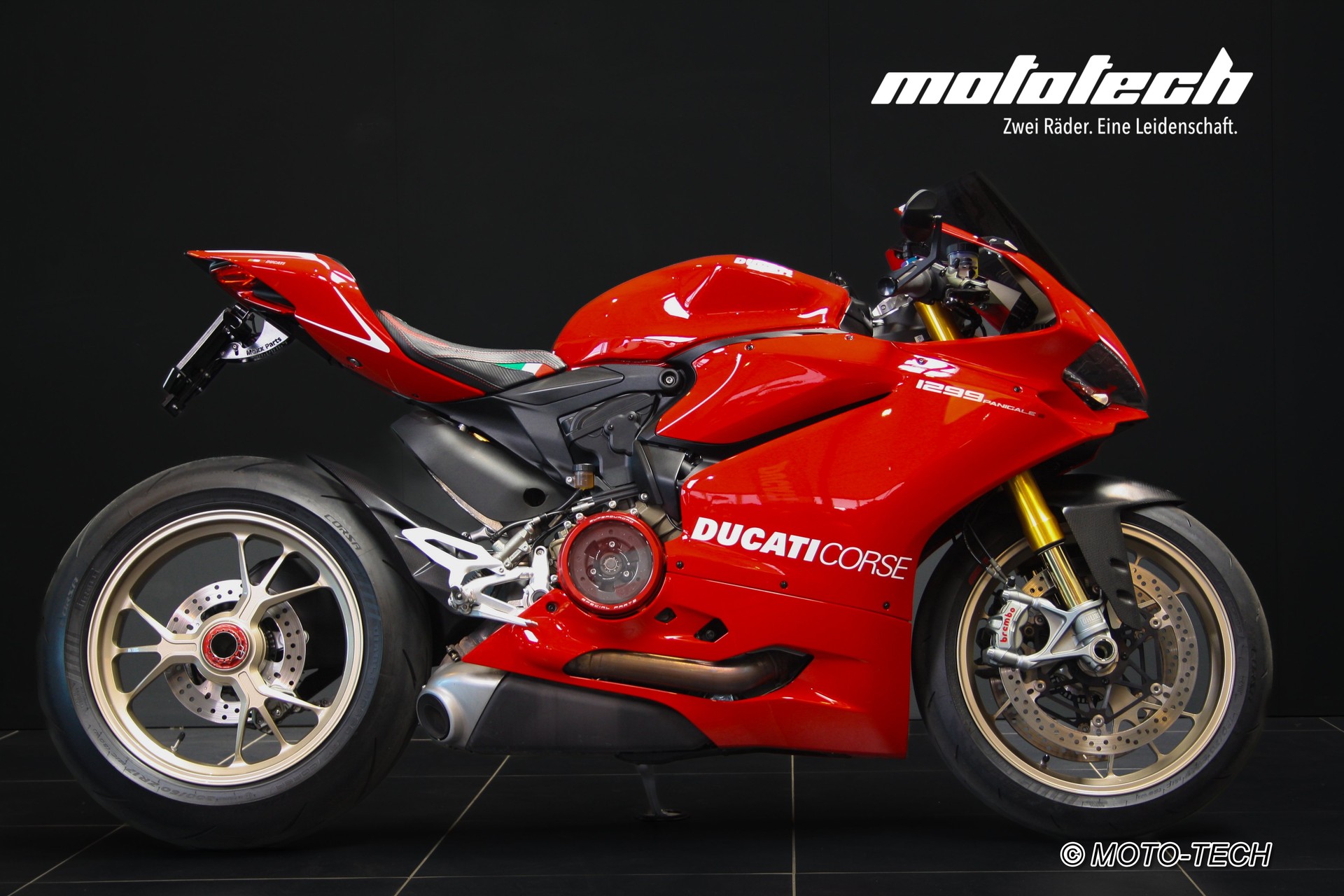 DUCATI Panigale 1299 S-showroom-element-1