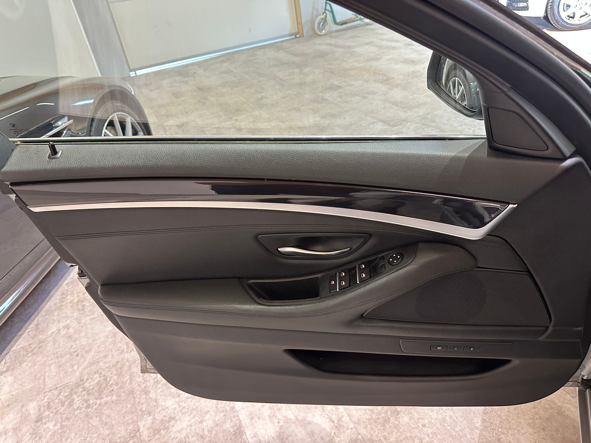 BMW 528i Touring xDrive Modern Line Steptronic/Lückenlos BMW-Servicegepflegt/Frisch ab MFK und Service/1.. Jahr Garantie!-image-12