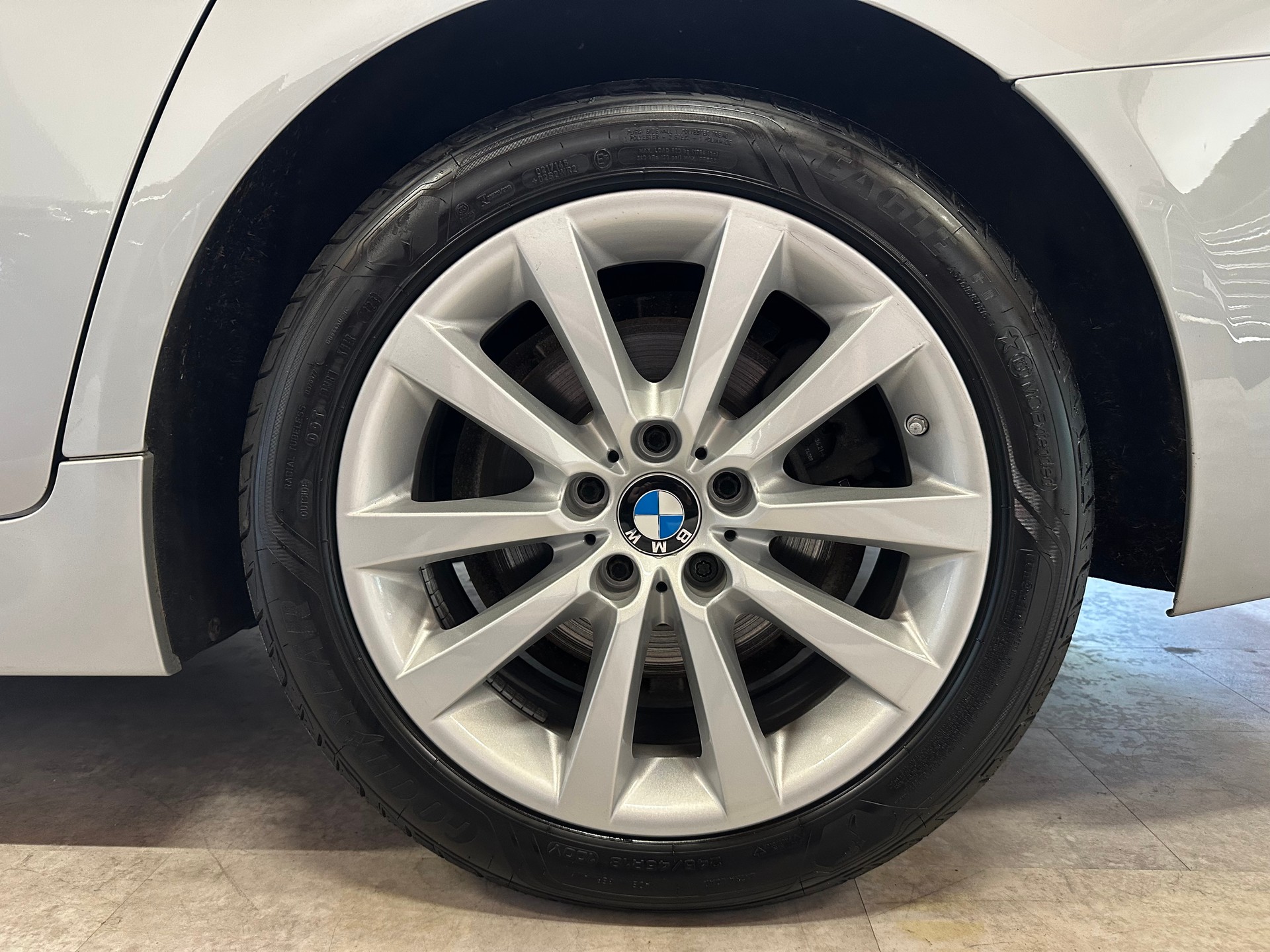 BMW 528i Touring xDrive Modern Line Steptronic/Lückenlos BMW-Servicegepflegt/Frisch ab MFK und Service/1.. Jahr Garantie!-image-27