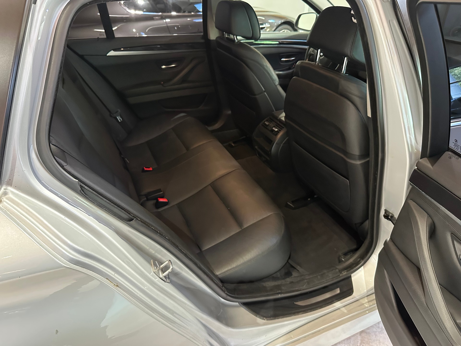 BMW 528i Touring xDrive Modern Line Steptronic/Lückenlos BMW-Servicegepflegt/Frisch ab MFK und Service/1.. Jahr Garantie!-image-22
