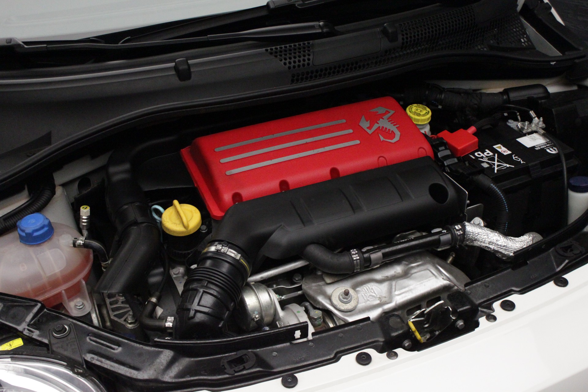 FIAT 695C 1.4 16V Turbo Abarth Turismo / Competizione-image-19