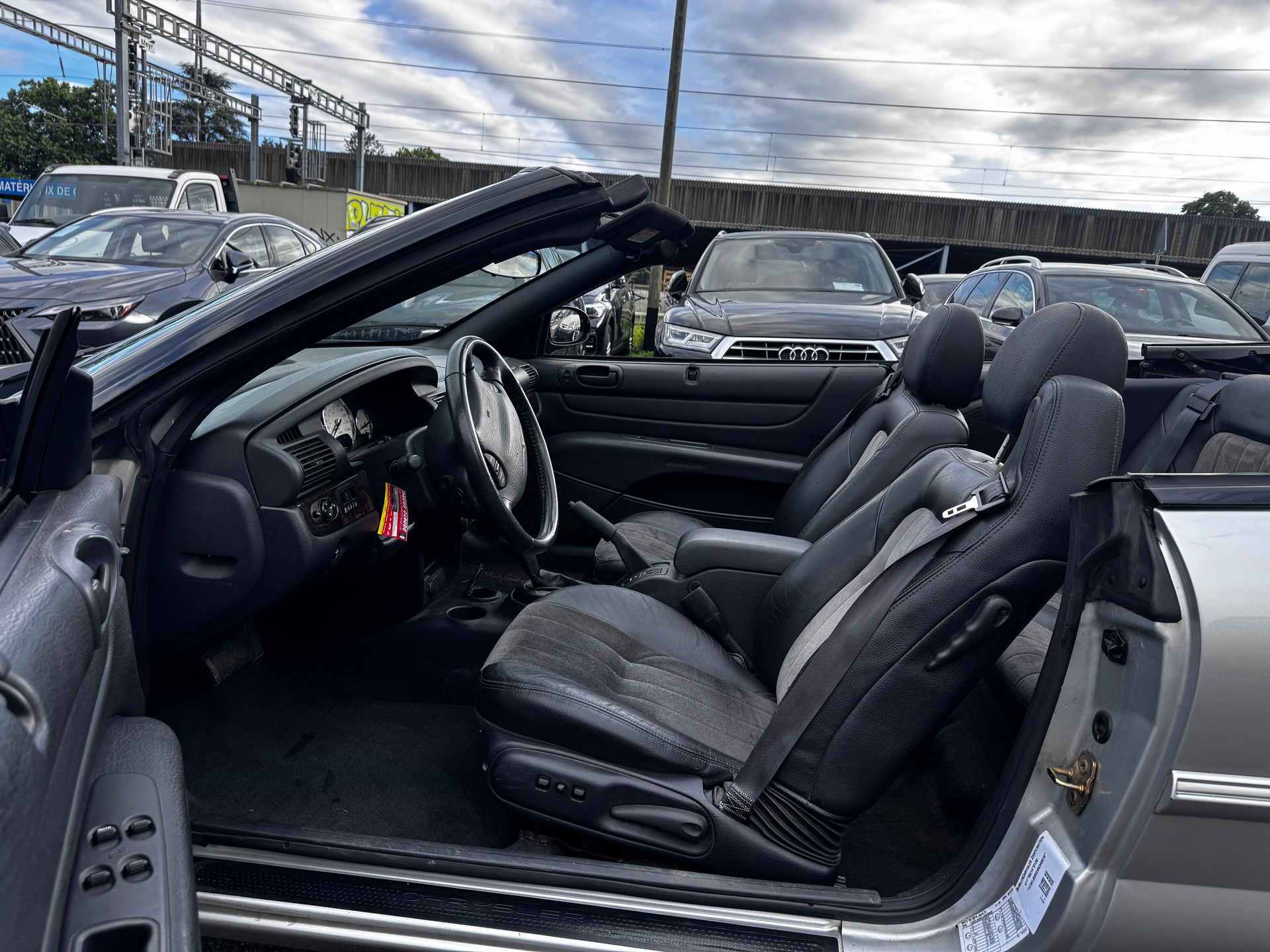 CHRYSLER Sebring 2.7 V6 Touring (LX)-image-12