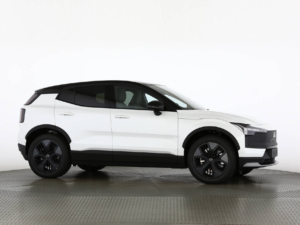 VOLVO EX 30 Cross Country P8 Ultra AWD-image-11