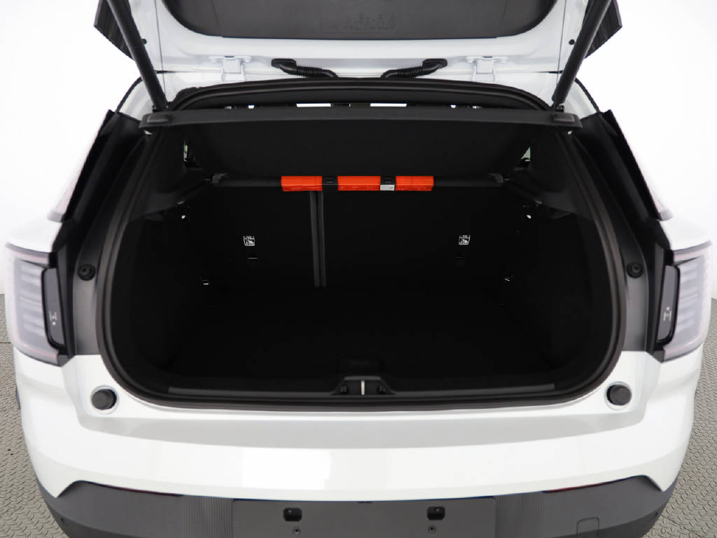 VOLVO EX 30 Cross Country P8 Ultra AWD-image-15