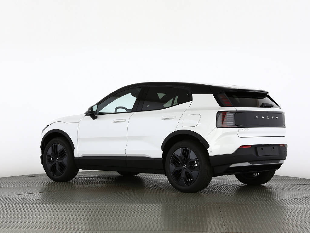 VOLVO EX 30 Cross Country P8 Ultra AWD-image-6