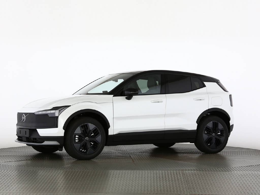 VOLVO EX 30 Cross Country P8 Ultra AWD-image-18