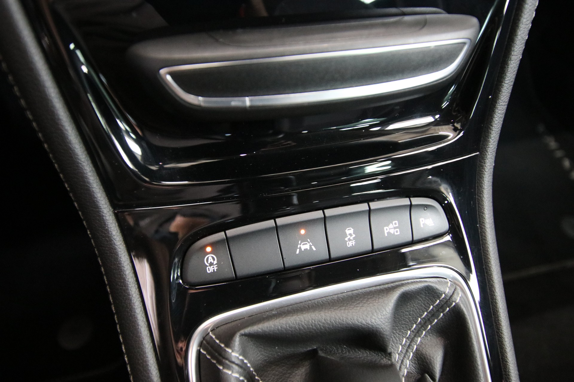 OPEL Astra Sports Tourer 1.4i Turbo Excellence-image-21
