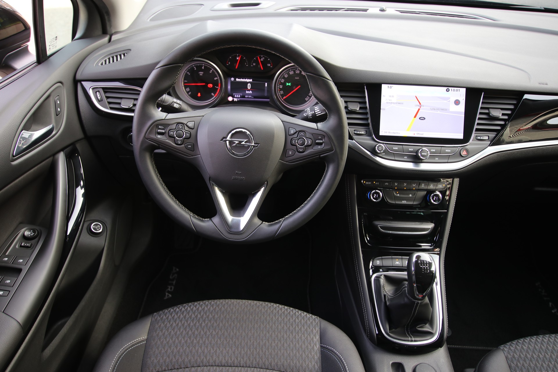 OPEL Astra Sports Tourer 1.4i Turbo Excellence-image-10