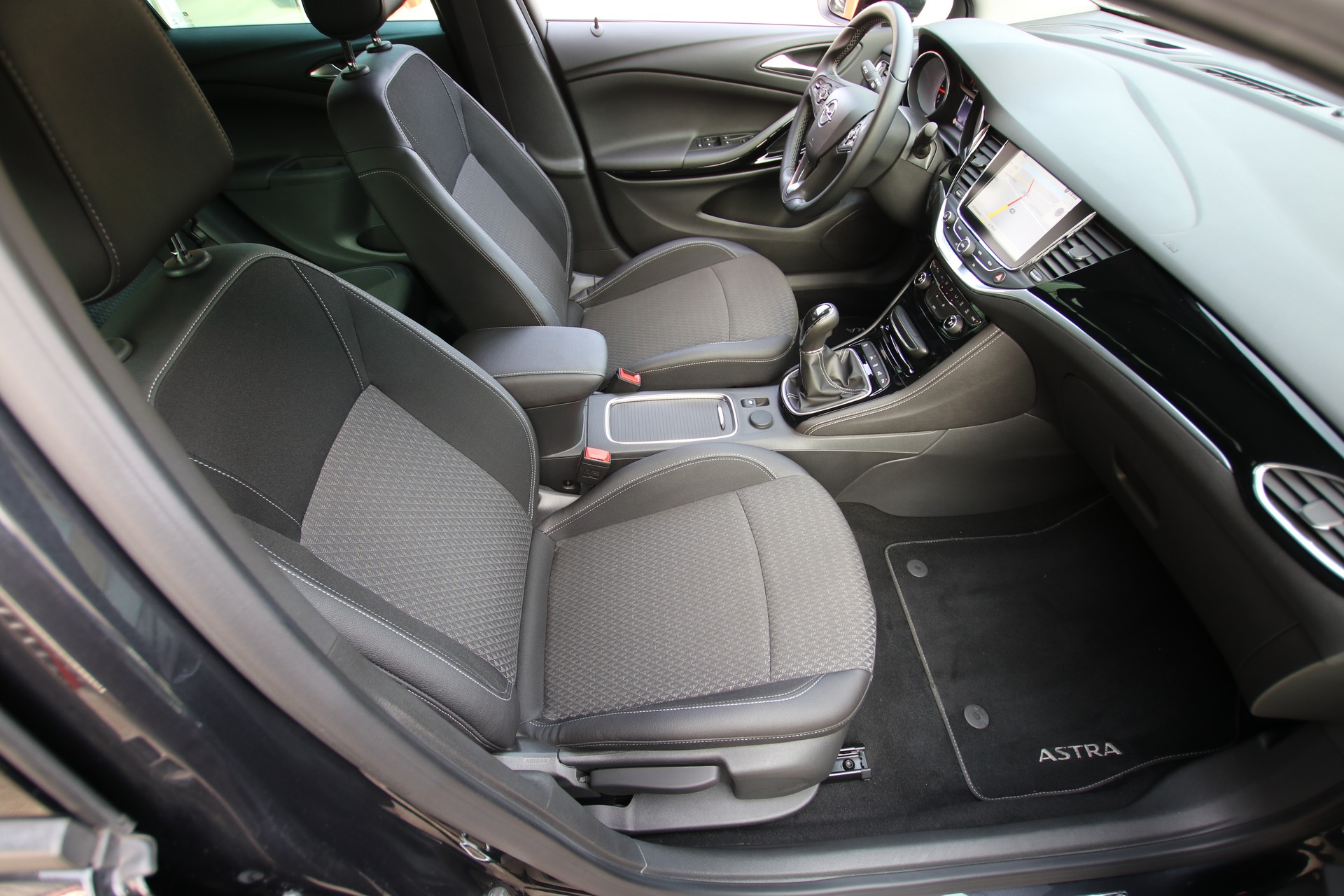 OPEL Astra Sports Tourer 1.4i Turbo Excellence-image-12