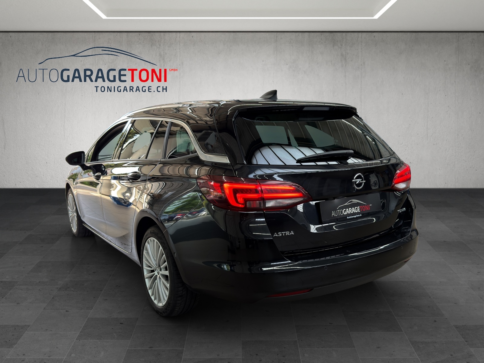 OPEL Astra Sports Tourer 1.4i Turbo Excellence-image-6