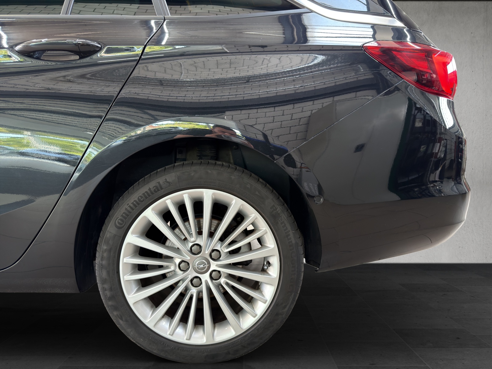 OPEL Astra Sports Tourer 1.4i Turbo Excellence-image-8