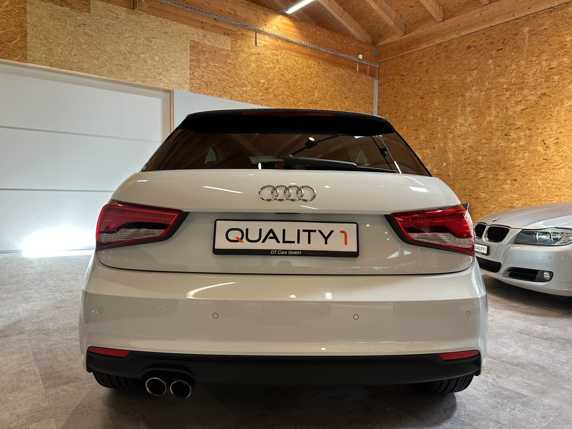 AUDI A1 1.4 TFSI Sport/1. Hand/1. Jahr Garantie/8 x Alu/Frisch ab MFK und Service/Sehr wenig km/Von älterer Dame-showroom-element-3